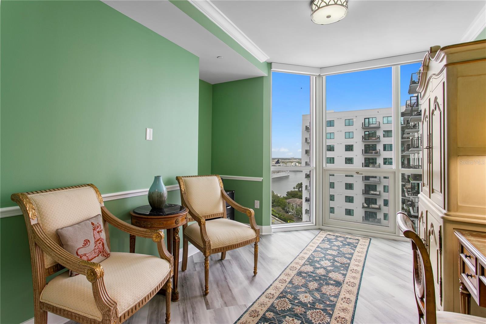 Image 40 of 86 For 450 Knights Run Avenue 1901