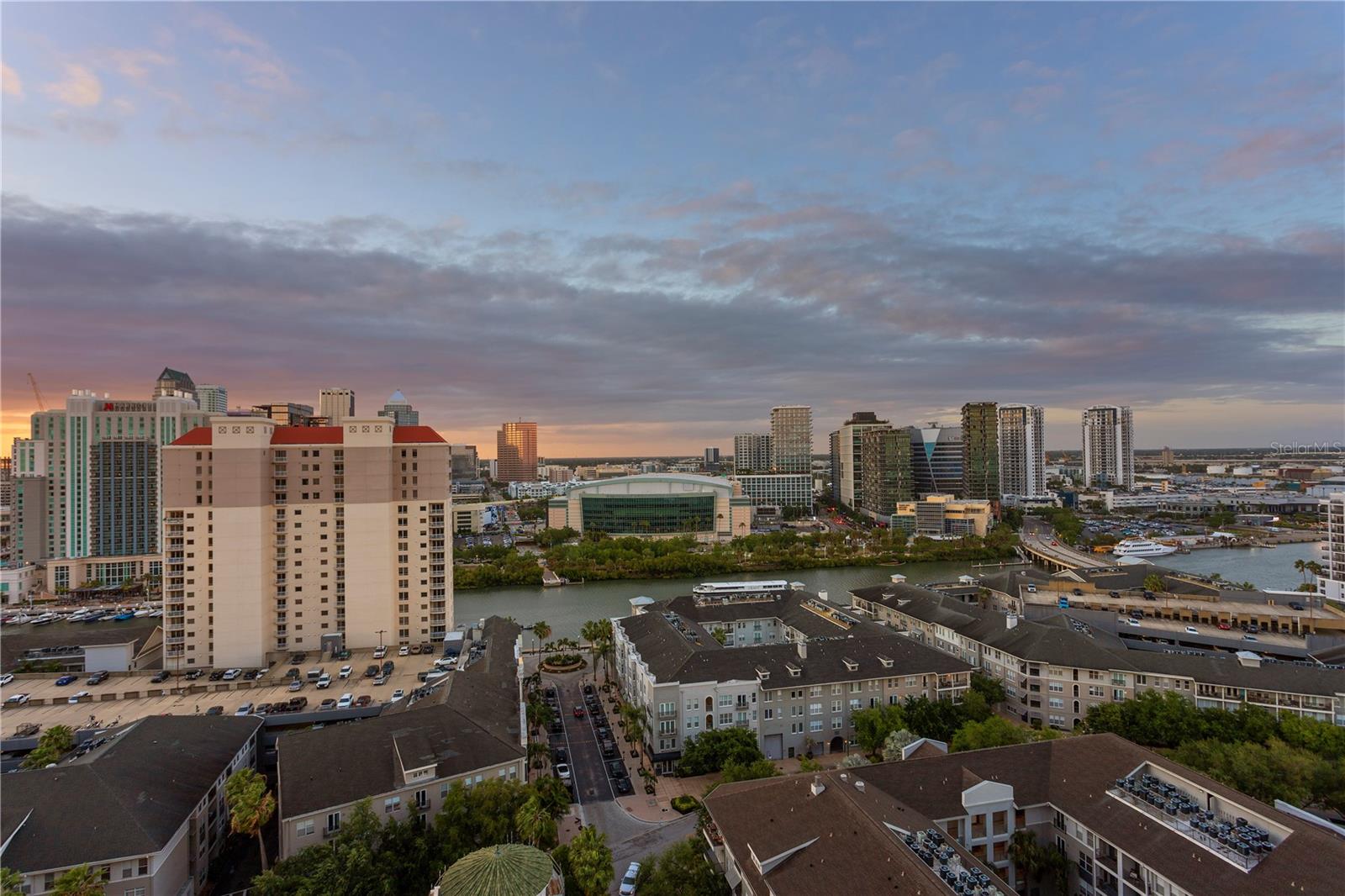 Image 75 of 86 For 450 Knights Run Avenue 1901