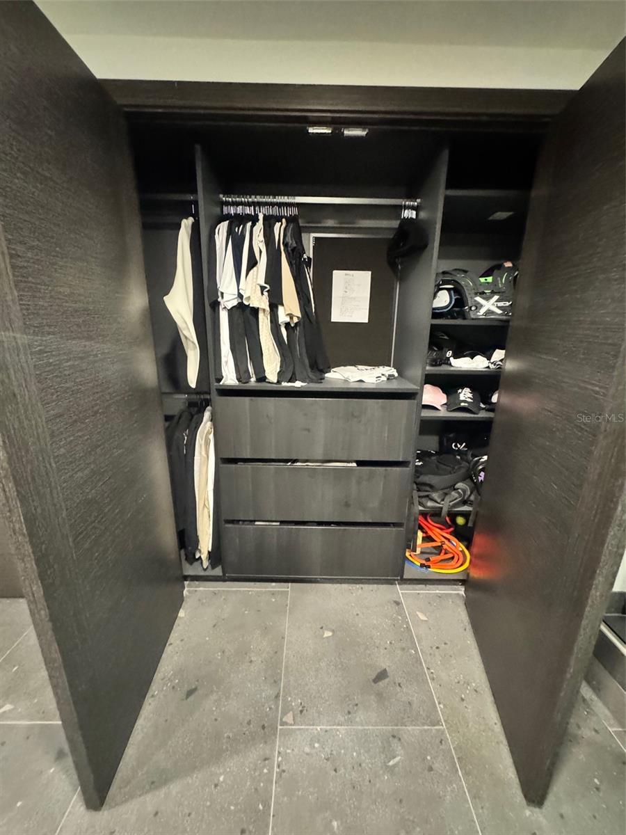 Listing photo id 18 for 541 Spanish Drive N