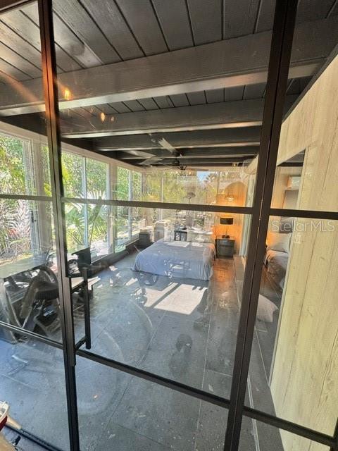 Listing photo id 30 for 541 Spanish Drive N