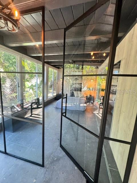 Listing photo id 34 for 541 Spanish Drive N