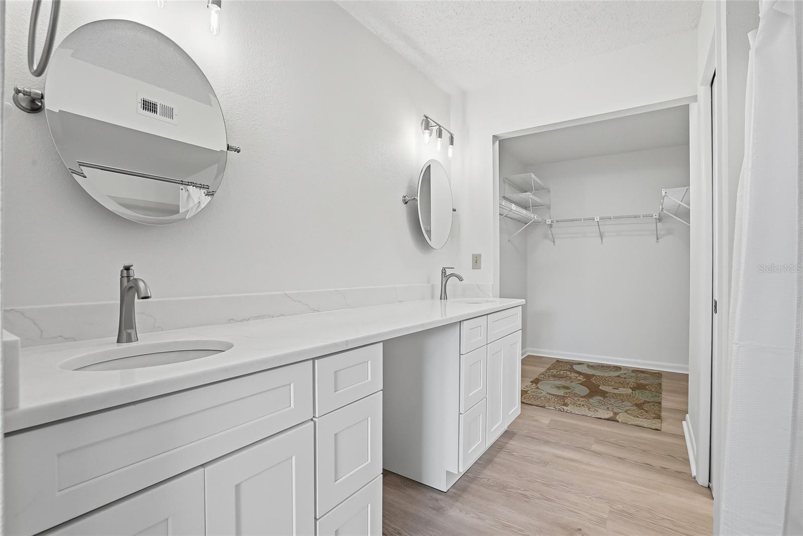 Image 13 of 20 For 500 Santa Cruz Place Ne D