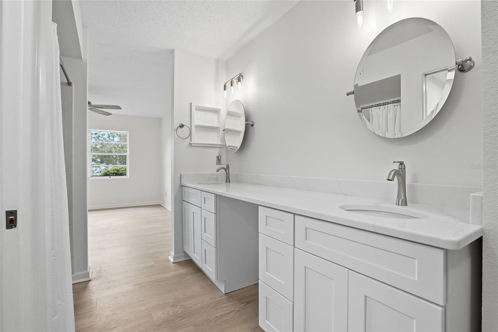 Image 15 of 20 For 500 Santa Cruz Place Ne D