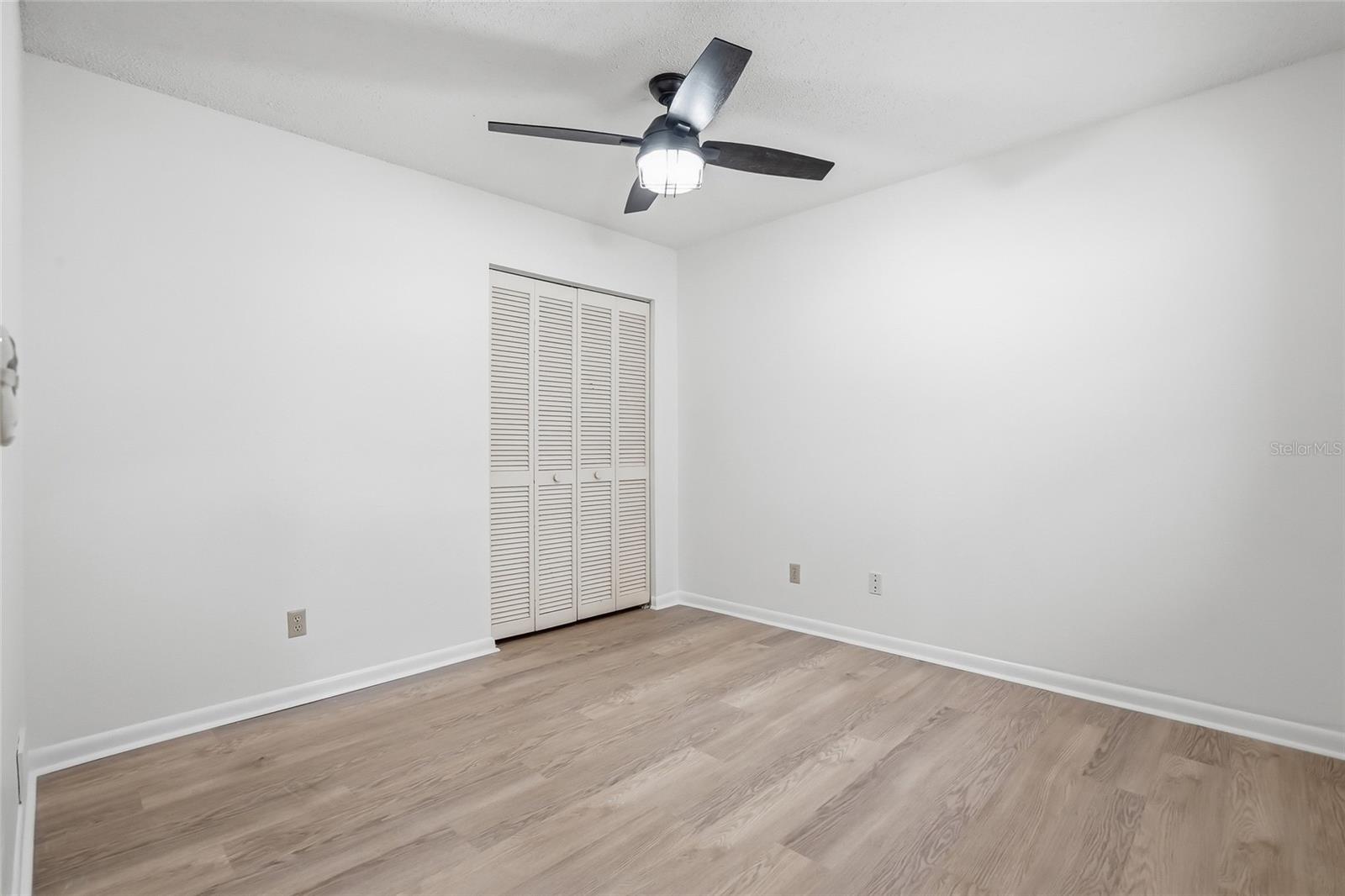 Image 17 of 20 For 500 Santa Cruz Place Ne D