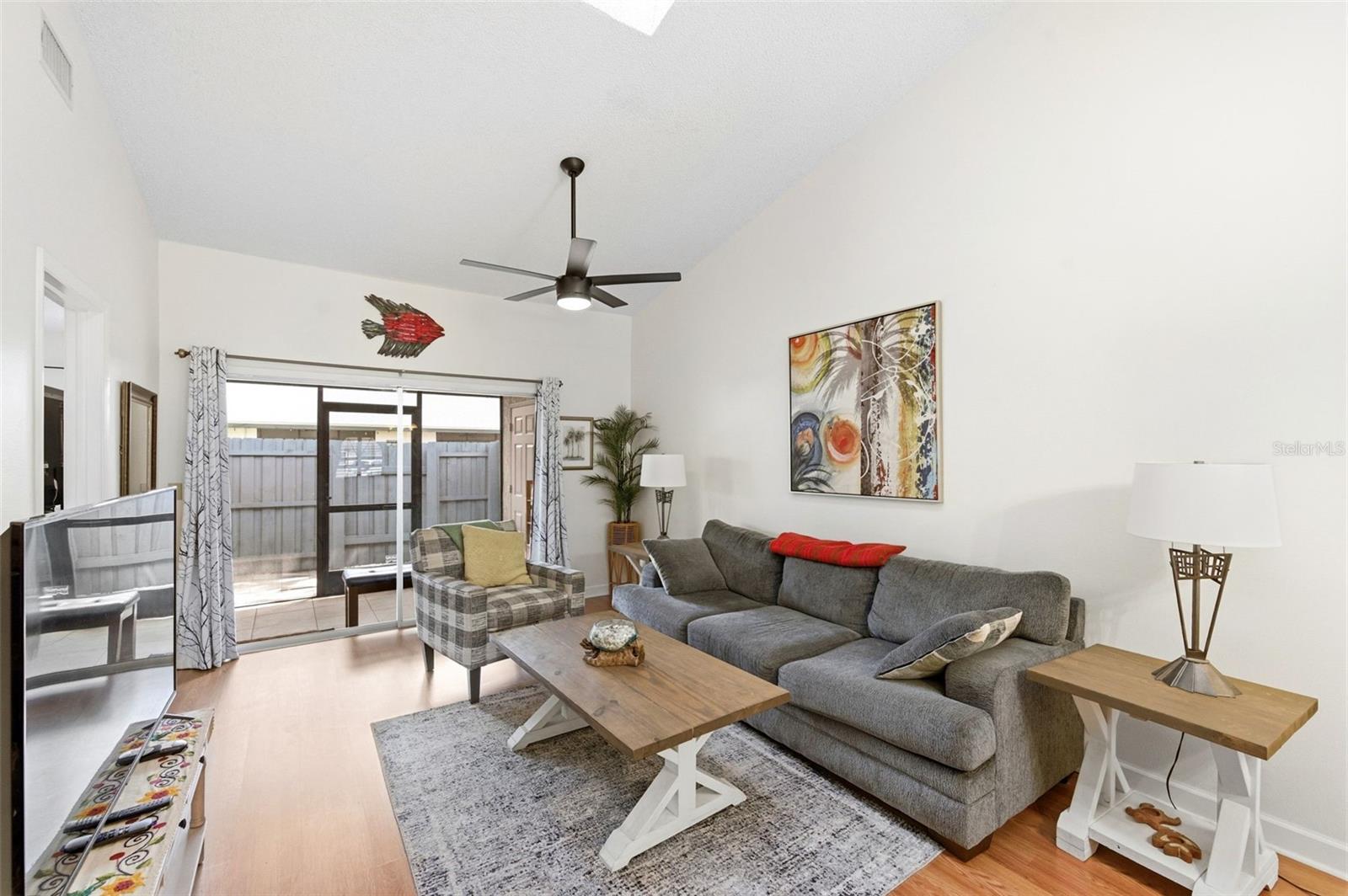 Image 6 of 32 For 3626 Mission Court