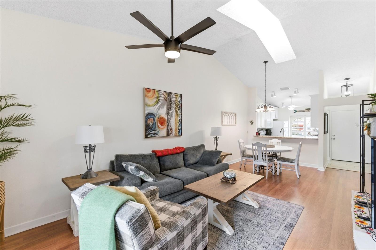 Image 8 of 32 For 3626 Mission Court