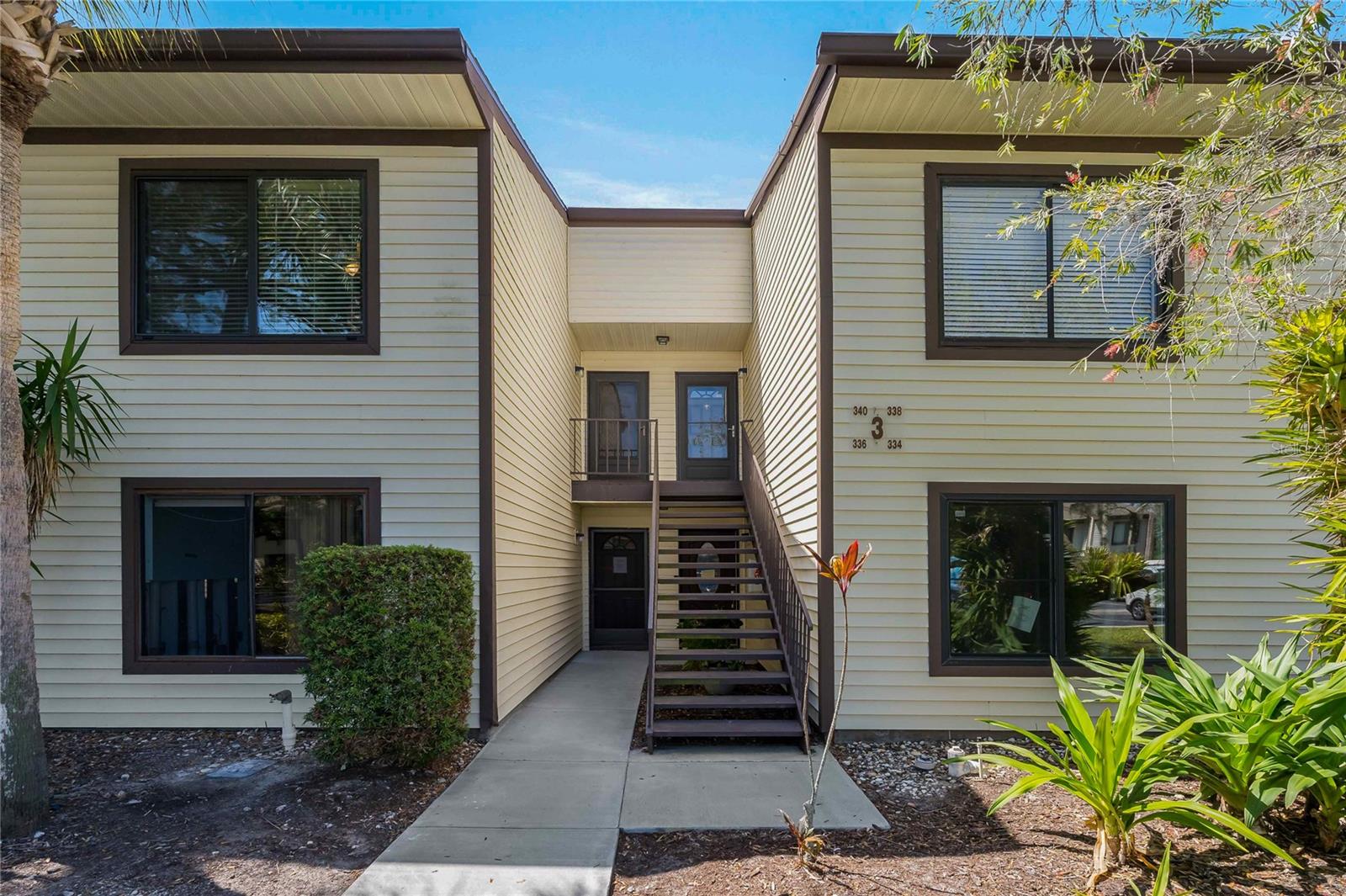 Image 2 of 67 For 340 Moorings Cove Drive 3g