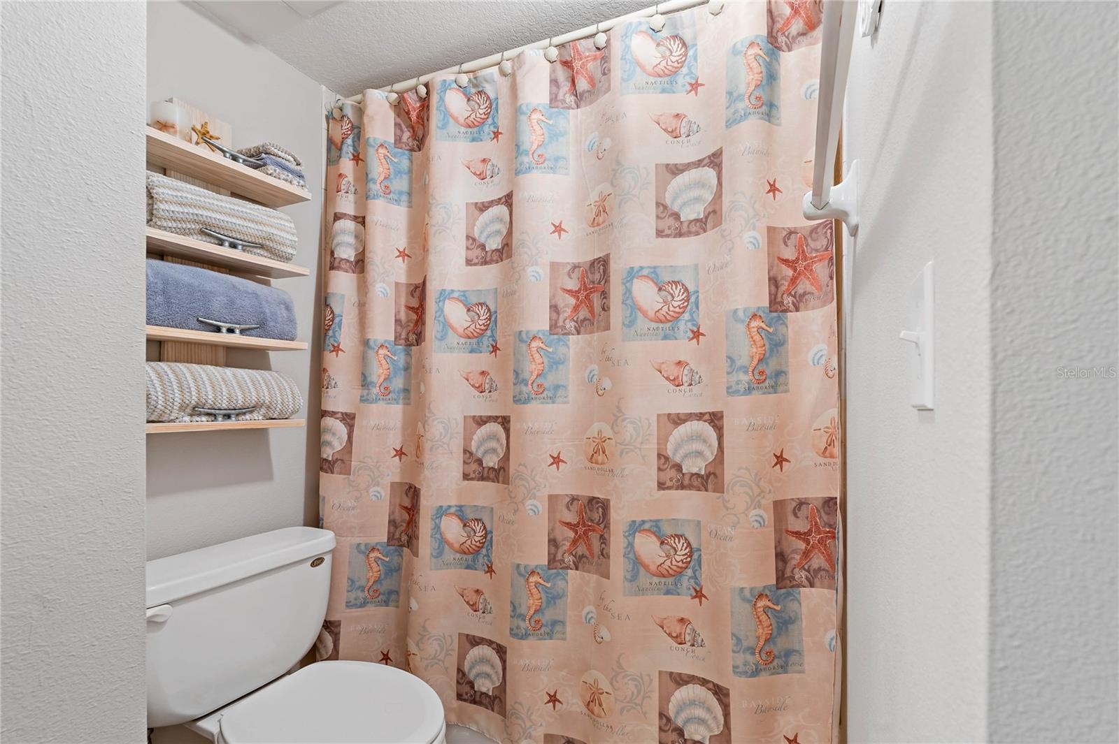 Image 31 of 67 For 340 Moorings Cove Drive 3g