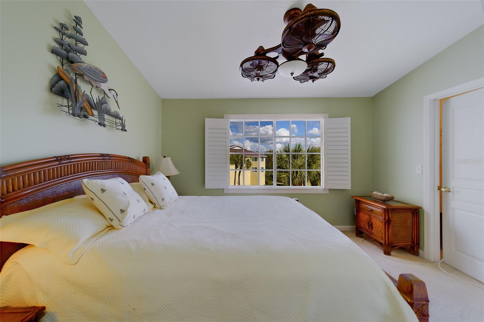 Image 44 of 100 For 138 Brent Circle