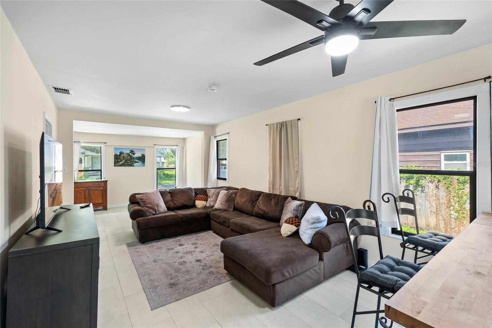 Image 18 of 57 For 504 Calhoun Street