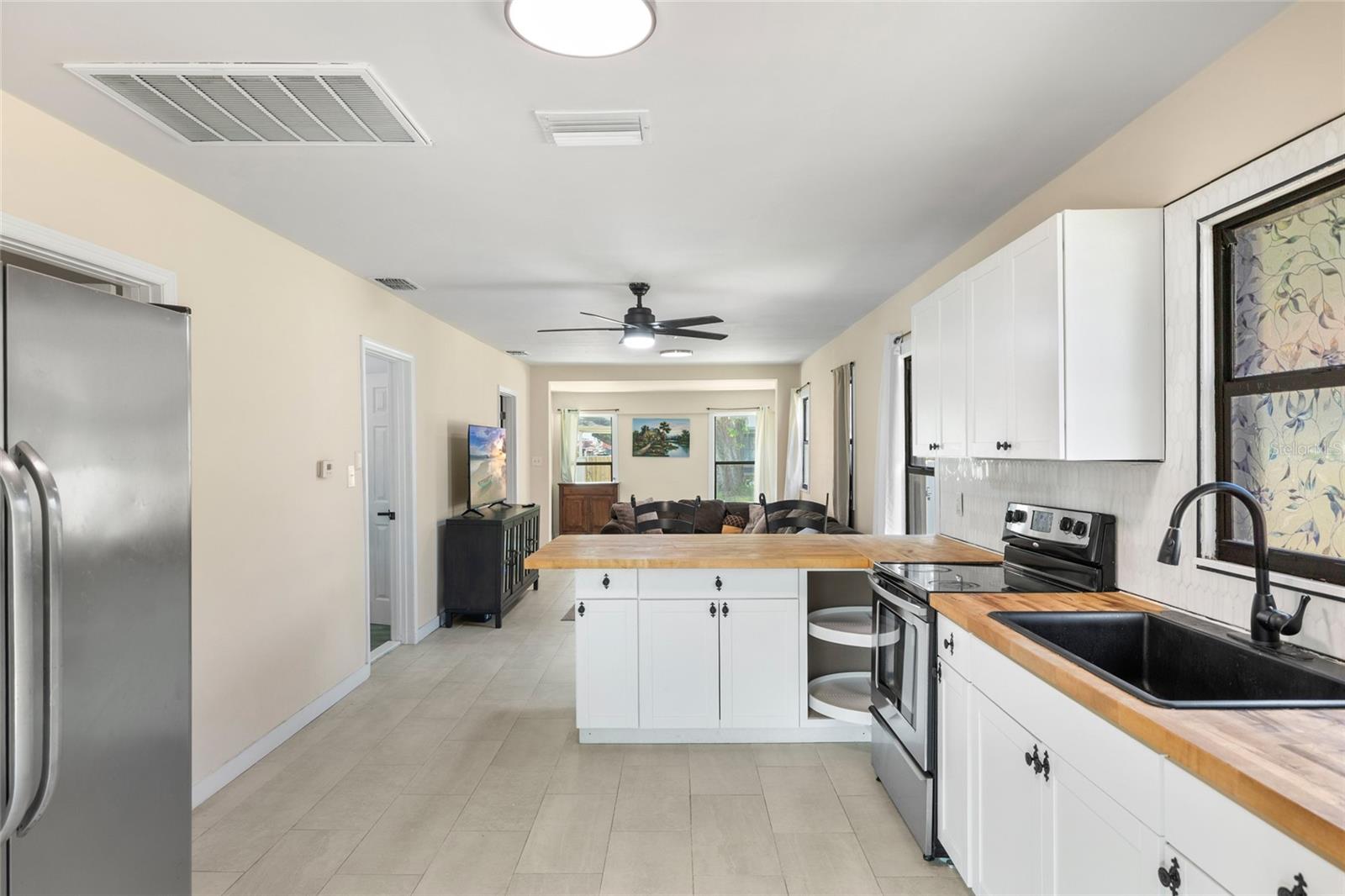 Image 22 of 57 For 504 Calhoun Street