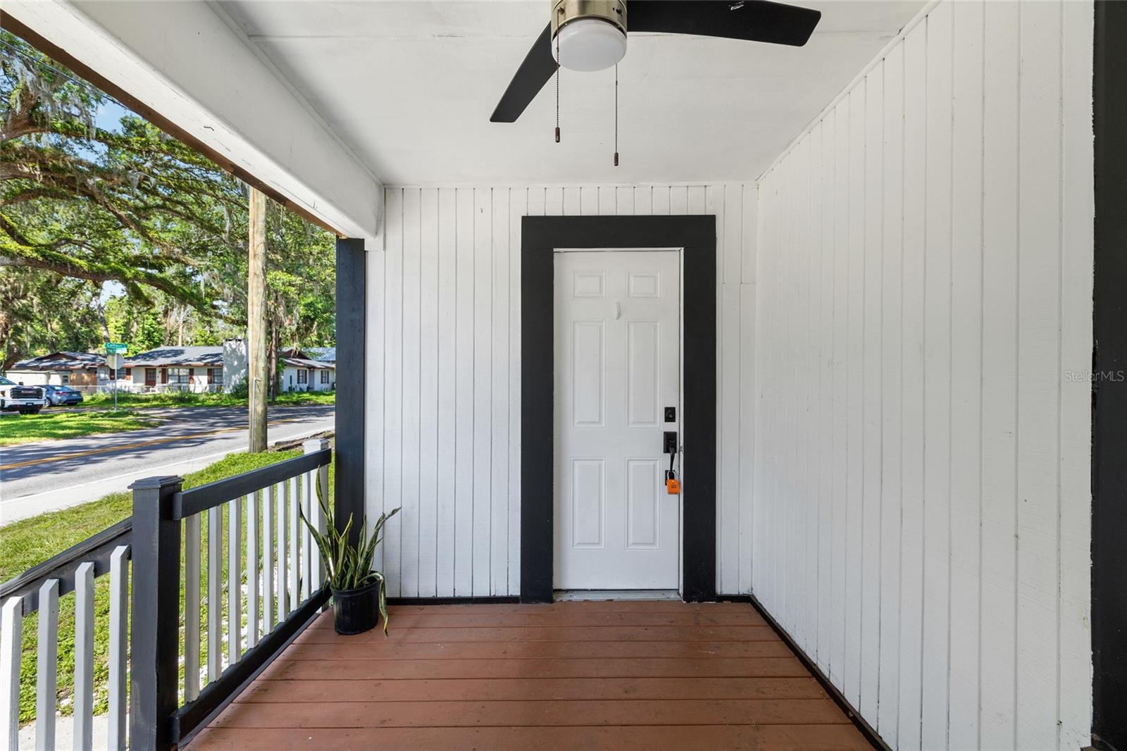 Image 4 of 57 For 504 Calhoun Street