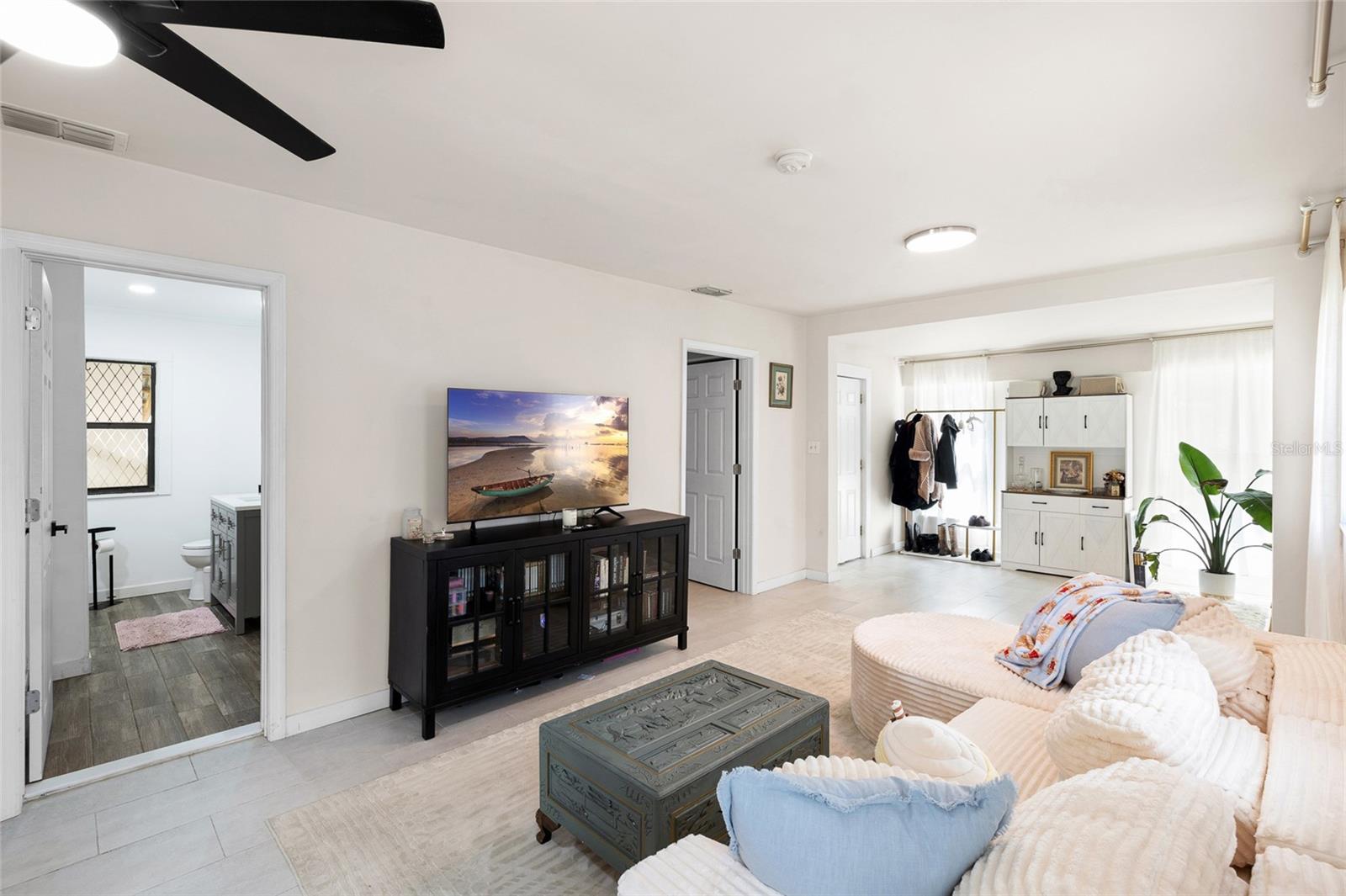 Image 9 of 57 For 504 Calhoun Street