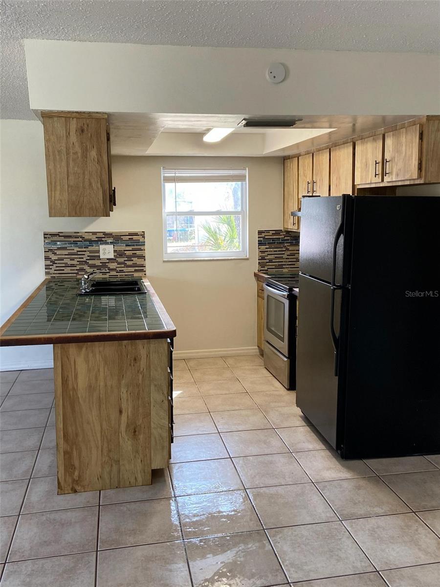 Image 4 of 14 For 6429 Langston Avenue