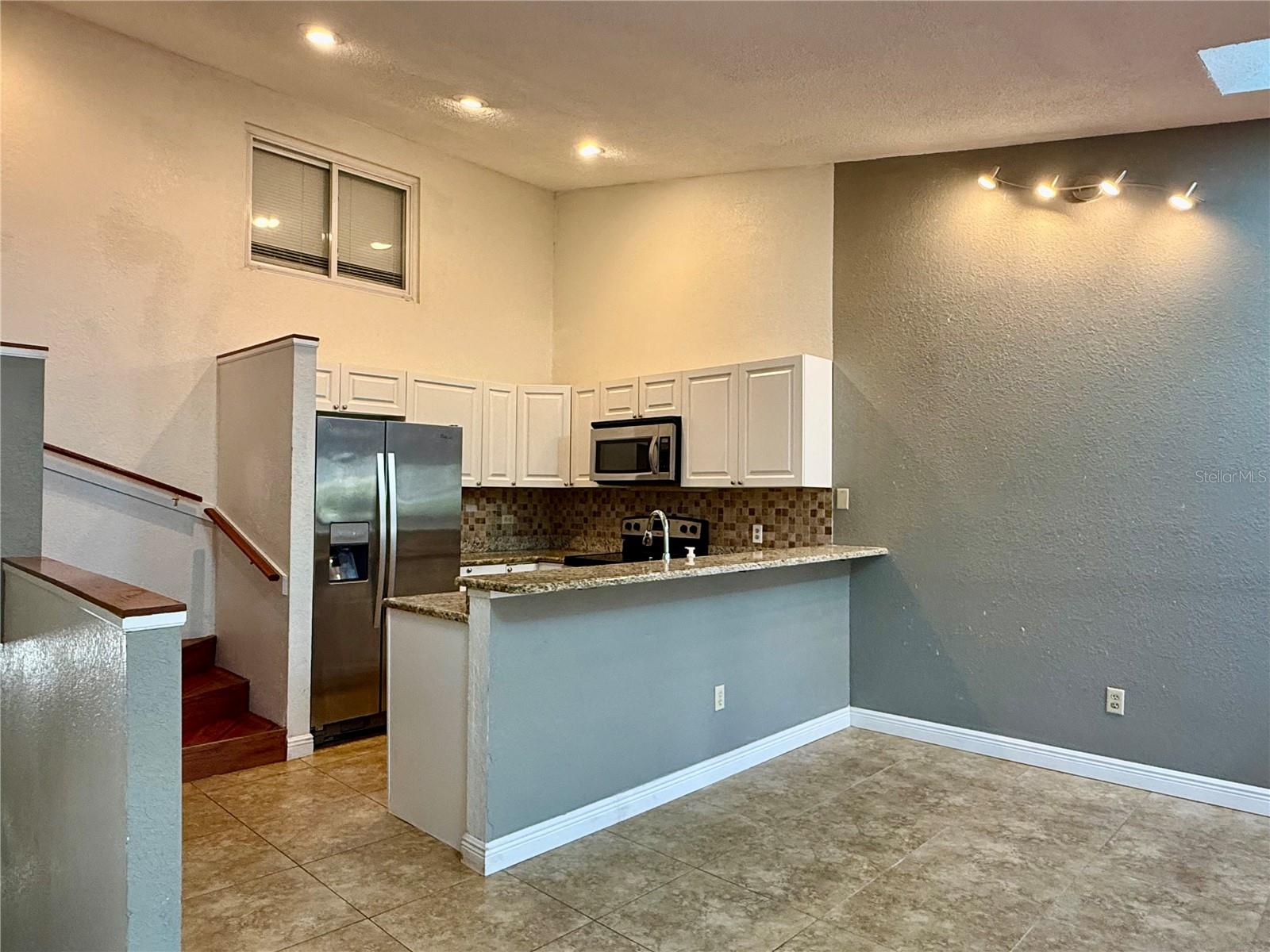 Image 11 of 33 For 6437 93rd Terrace N 5003