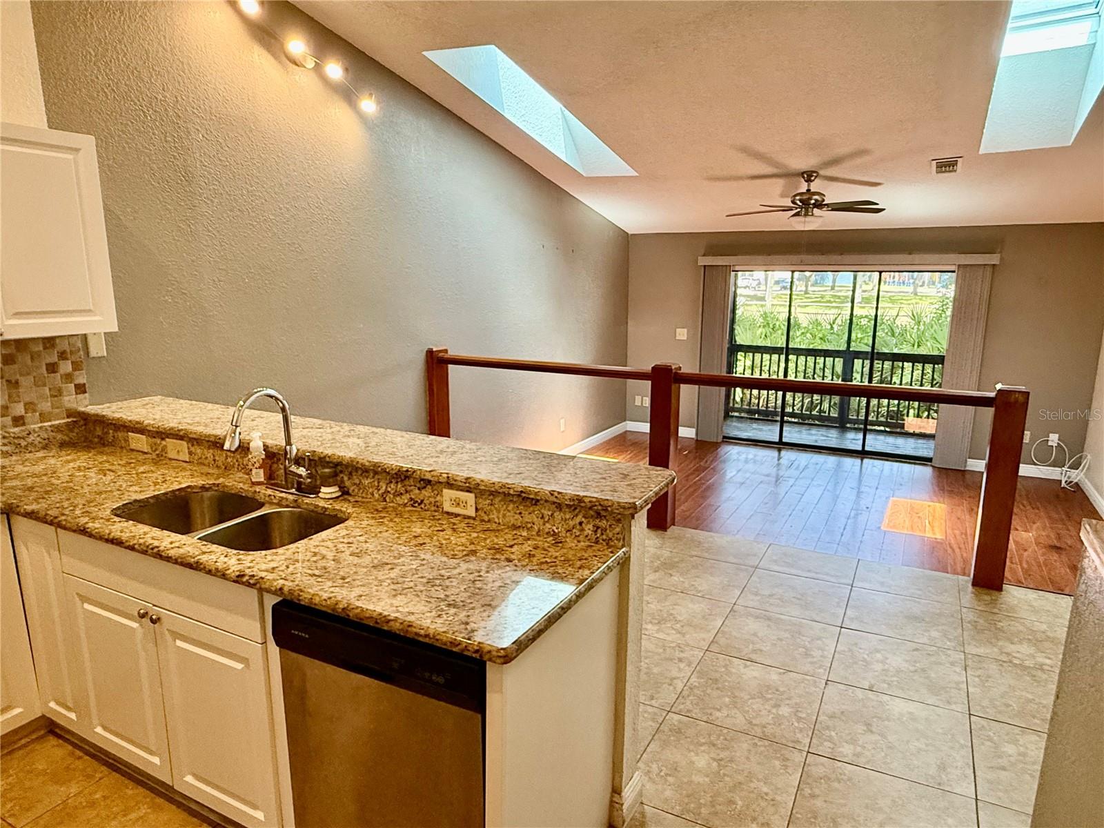 Image 13 of 33 For 6437 93rd Terrace N 5003