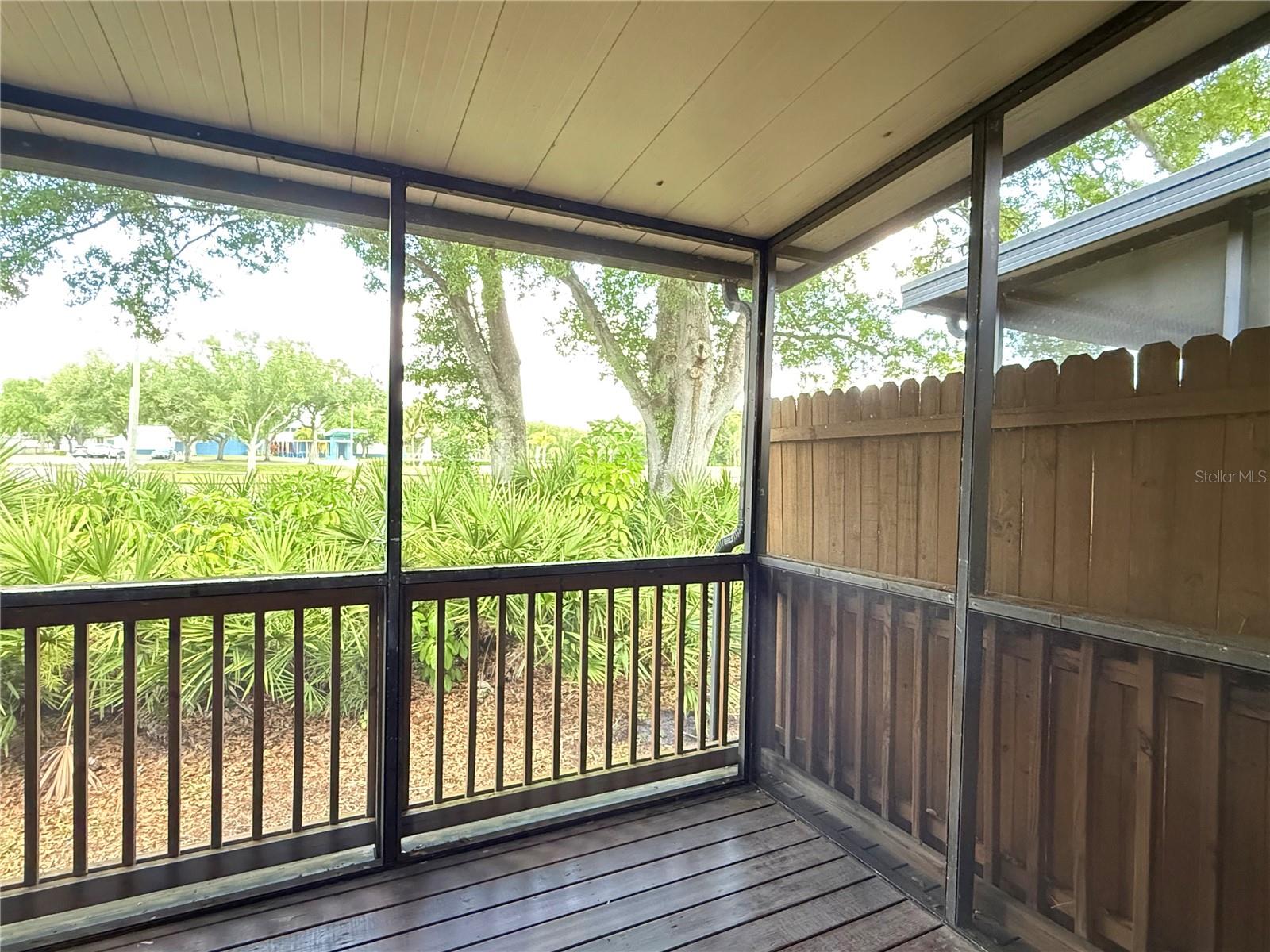 Image 24 of 33 For 6437 93rd Terrace N 5003