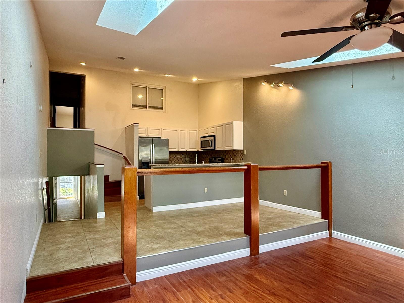 Image 5 of 33 For 6437 93rd Terrace N 5003