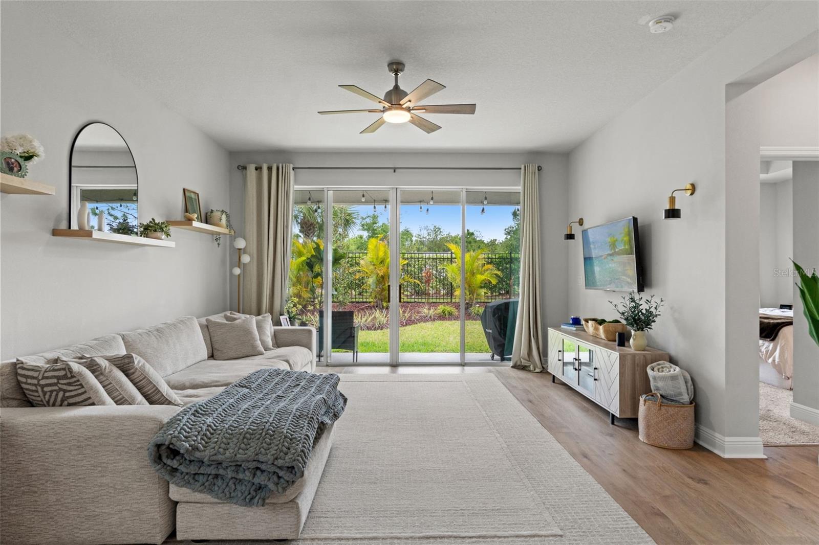 Image 11 of 27 For 5607 Del Coronado