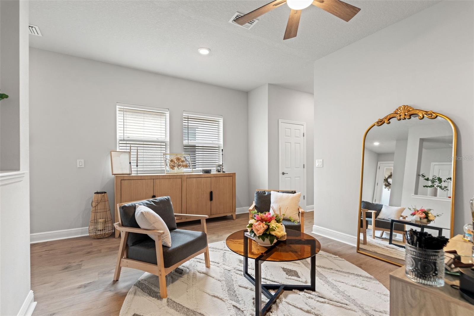 Image 4 of 27 For 5607 Del Coronado