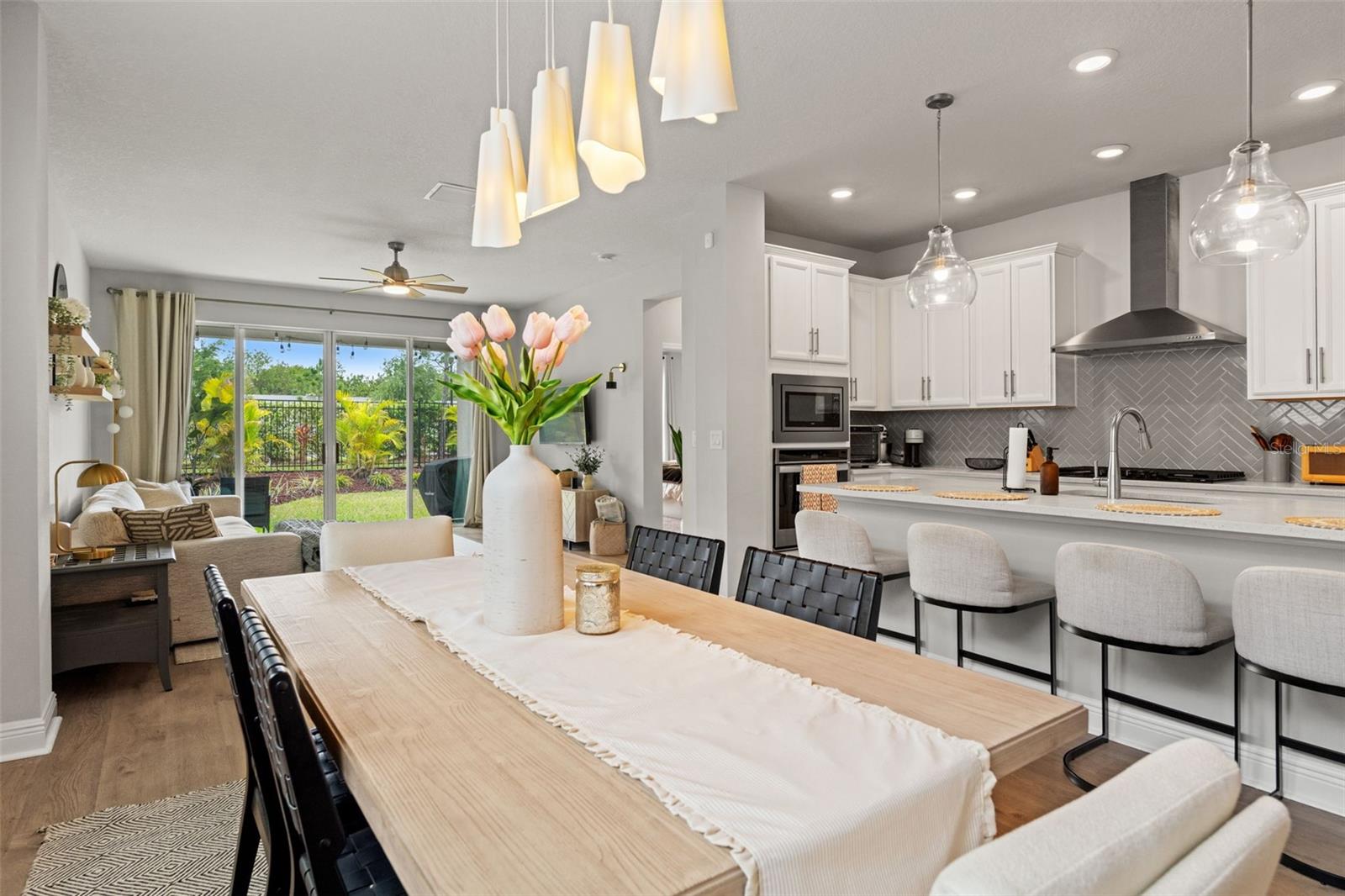 Image 6 of 27 For 5607 Del Coronado