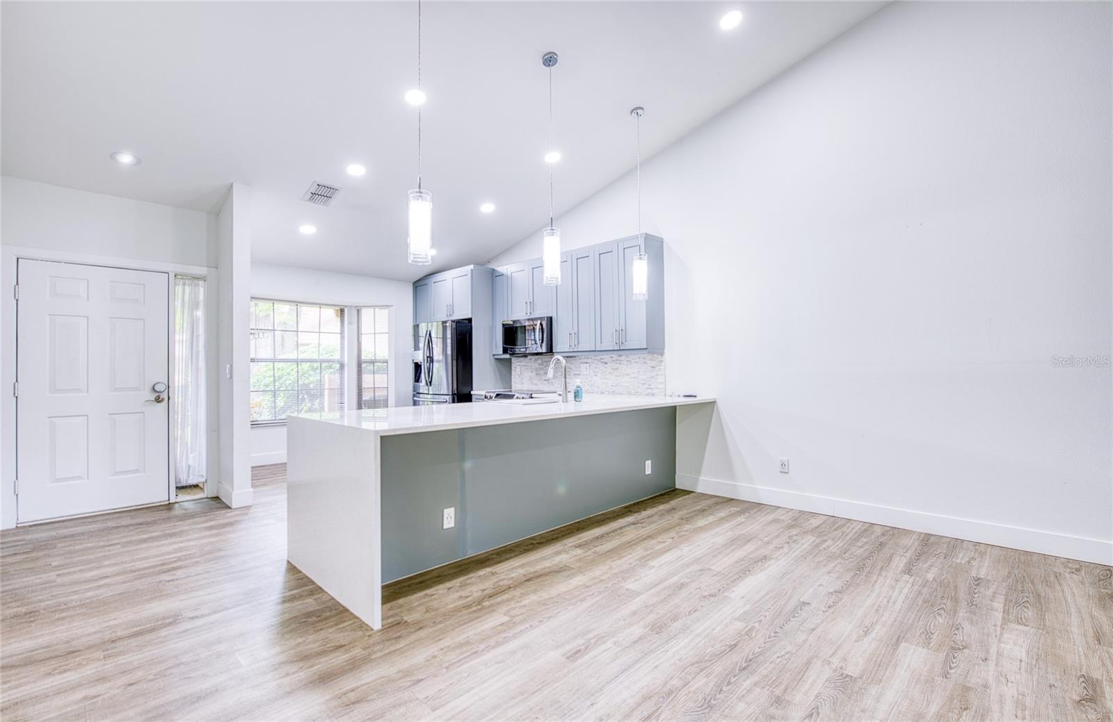 Image 10 of 34 For 2617 Bentley Dr