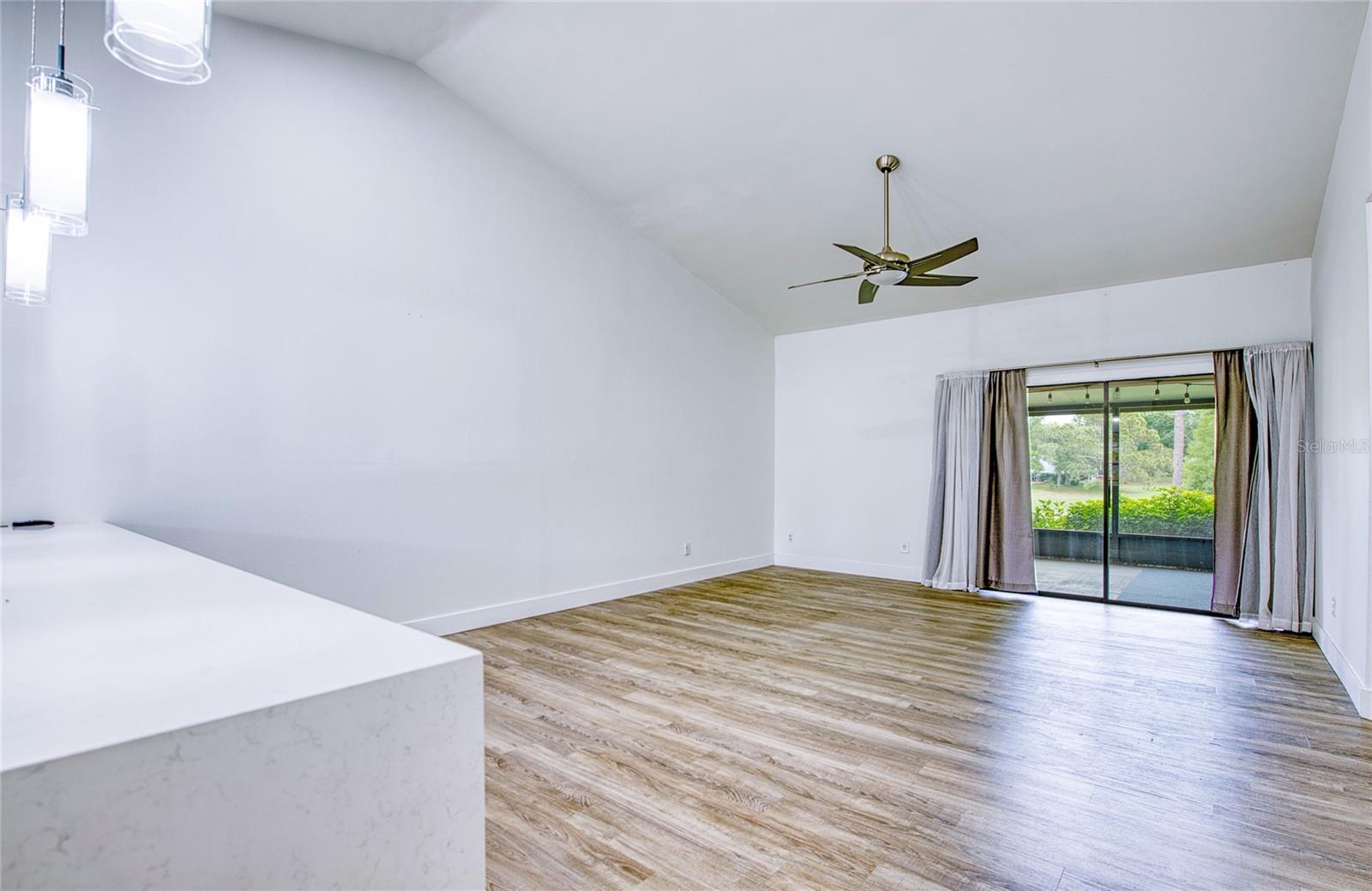 Image 14 of 34 For 2617 Bentley Dr