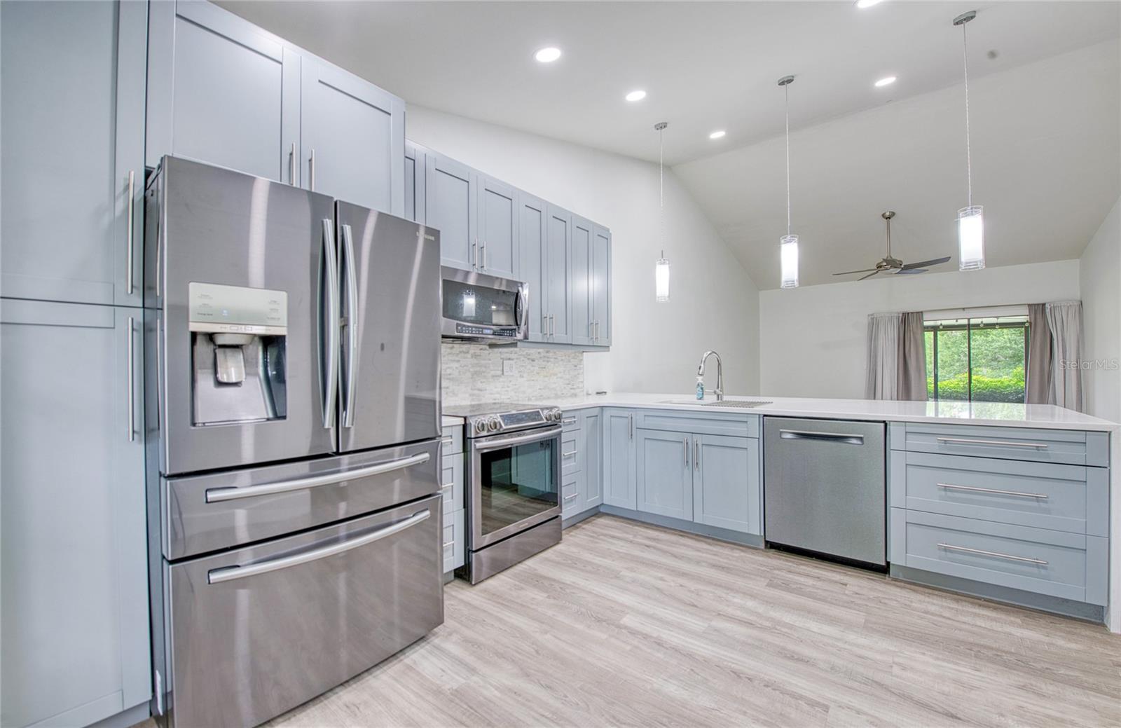 Image 5 of 34 For 2617 Bentley Dr