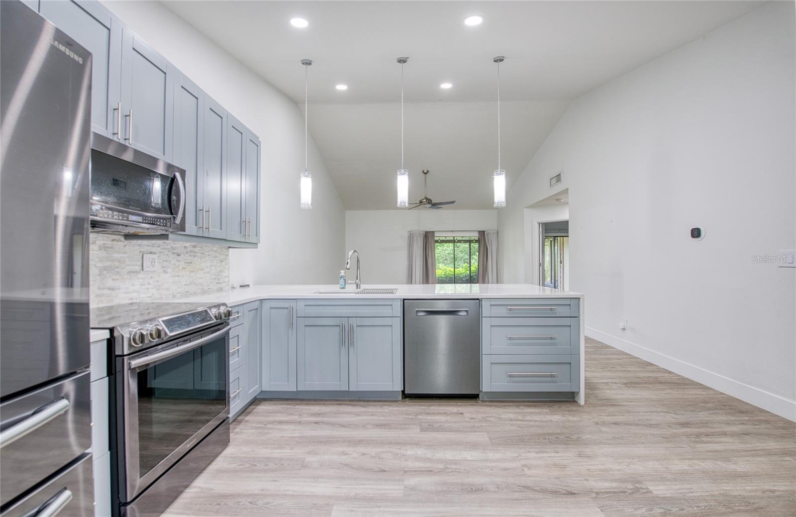 Image 6 of 34 For 2617 Bentley Dr