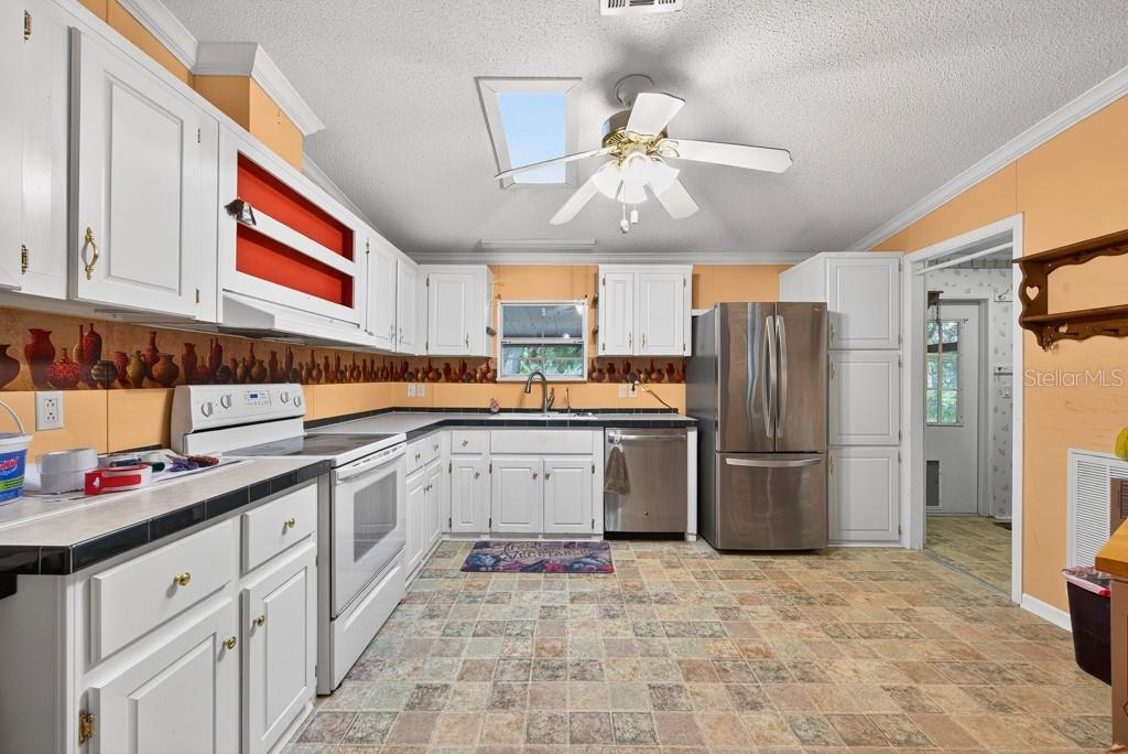 Image 8 of 47 For 11809 Dunwoodie Manor Drive