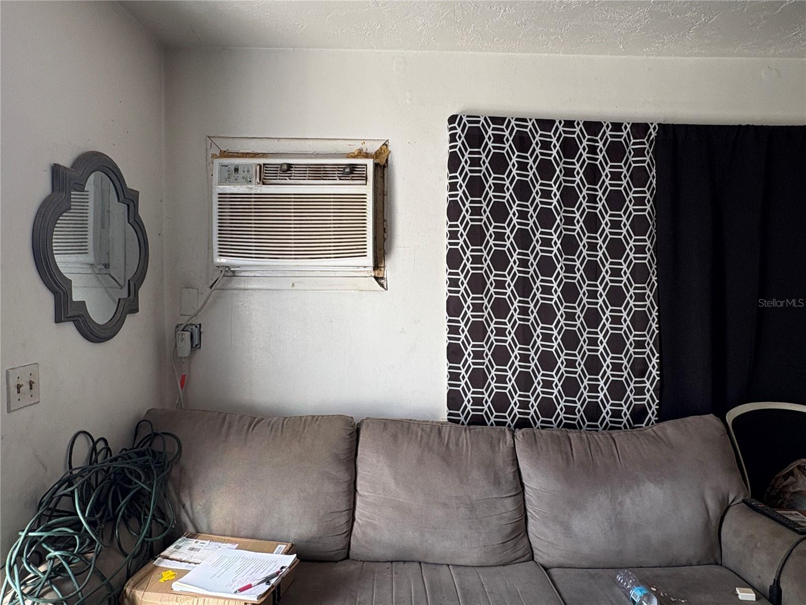 Image 15 of 72 For 1705 Jefferson Avenue