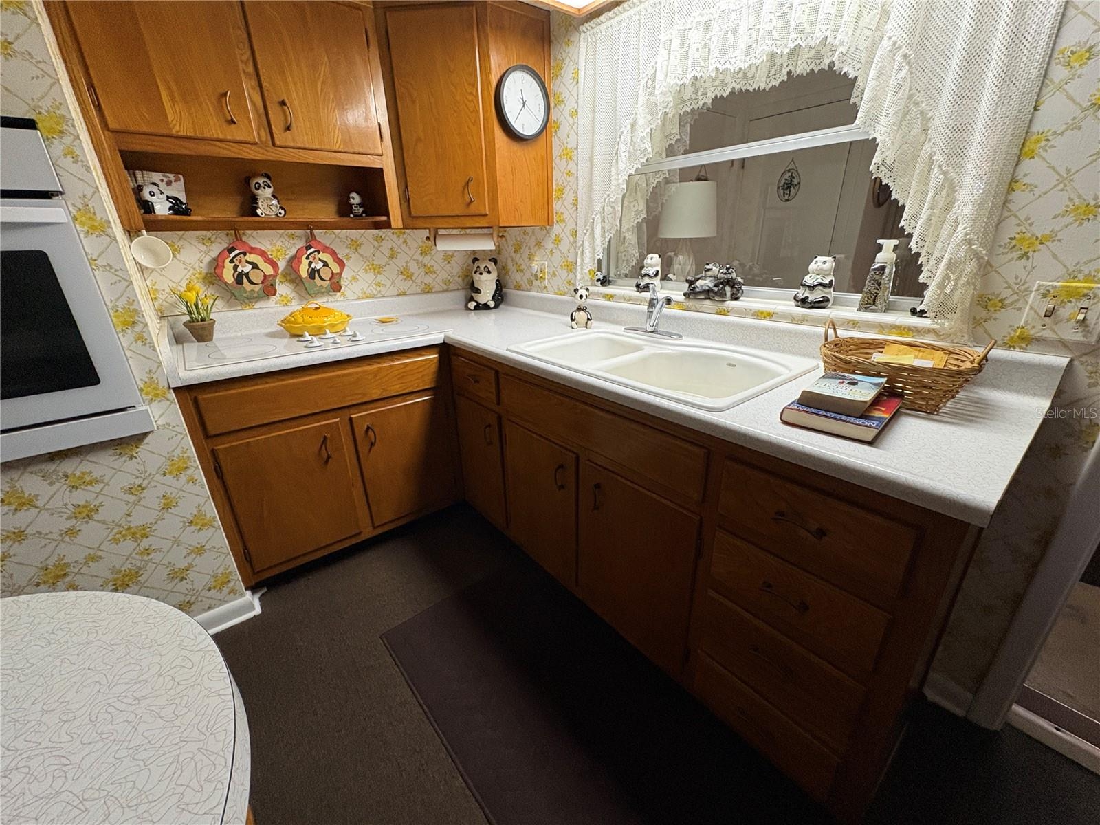 Image 32 of 72 For 1705 Jefferson Avenue