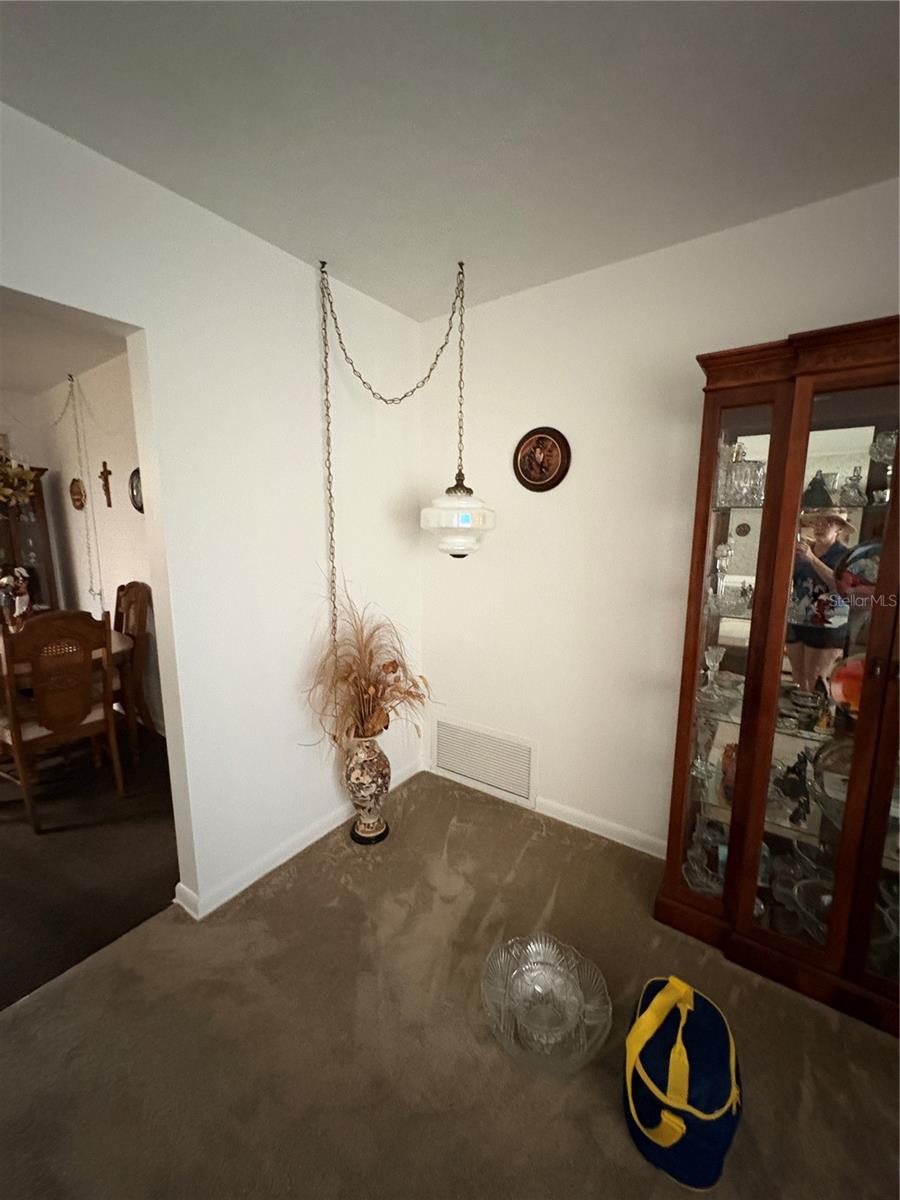 Image 38 of 72 For 1705 Jefferson Avenue