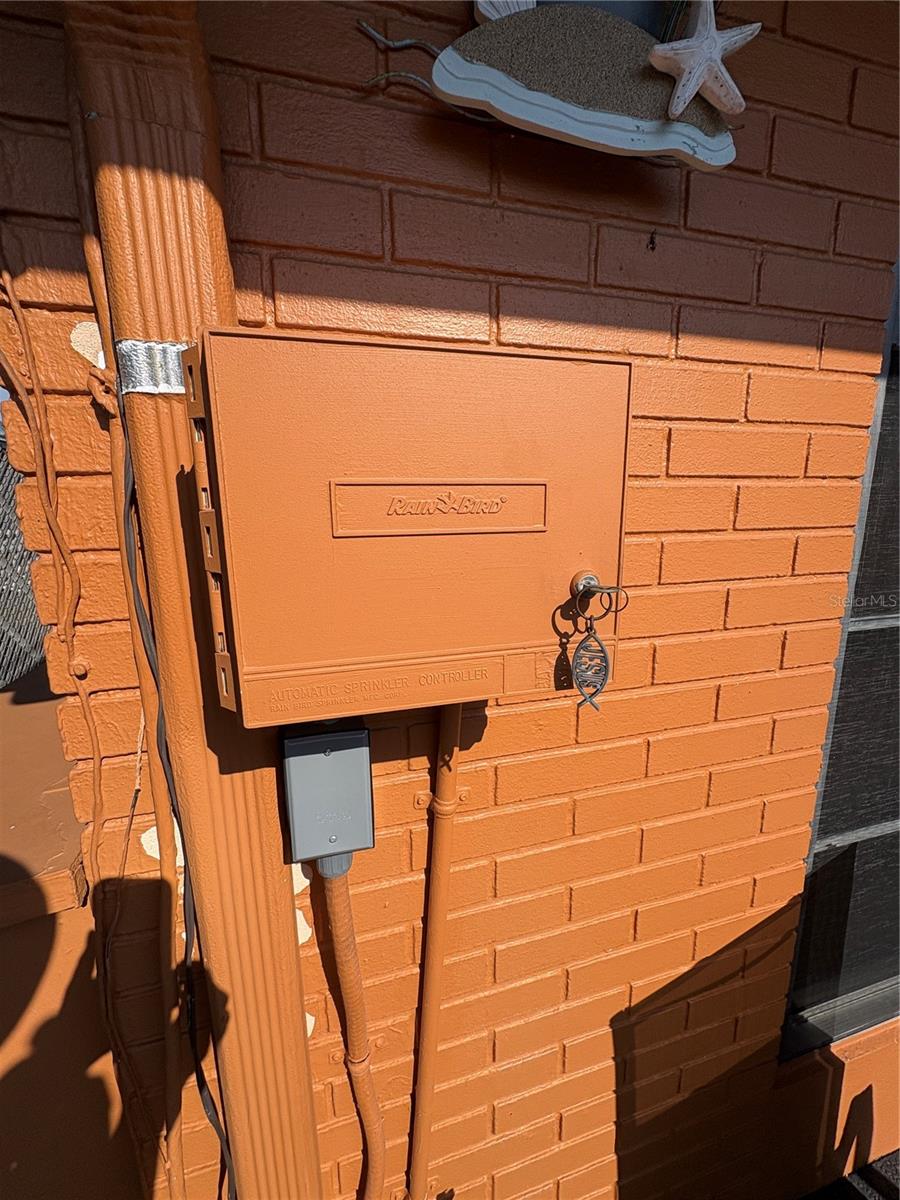 Image 5 of 72 For 1705 Jefferson Avenue