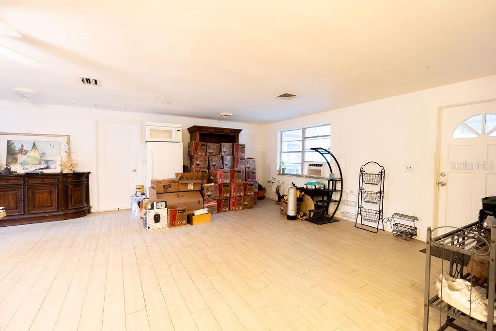 Image 4 of 22 For 16440 Arbor Ridge Drive