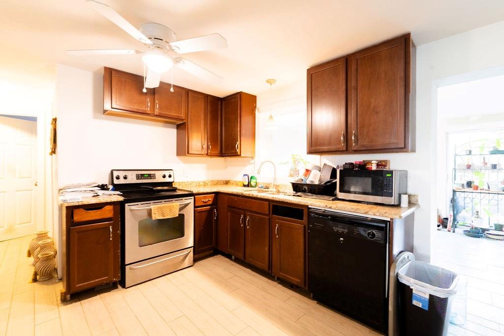 Image 8 of 22 For 16440 Arbor Ridge Drive