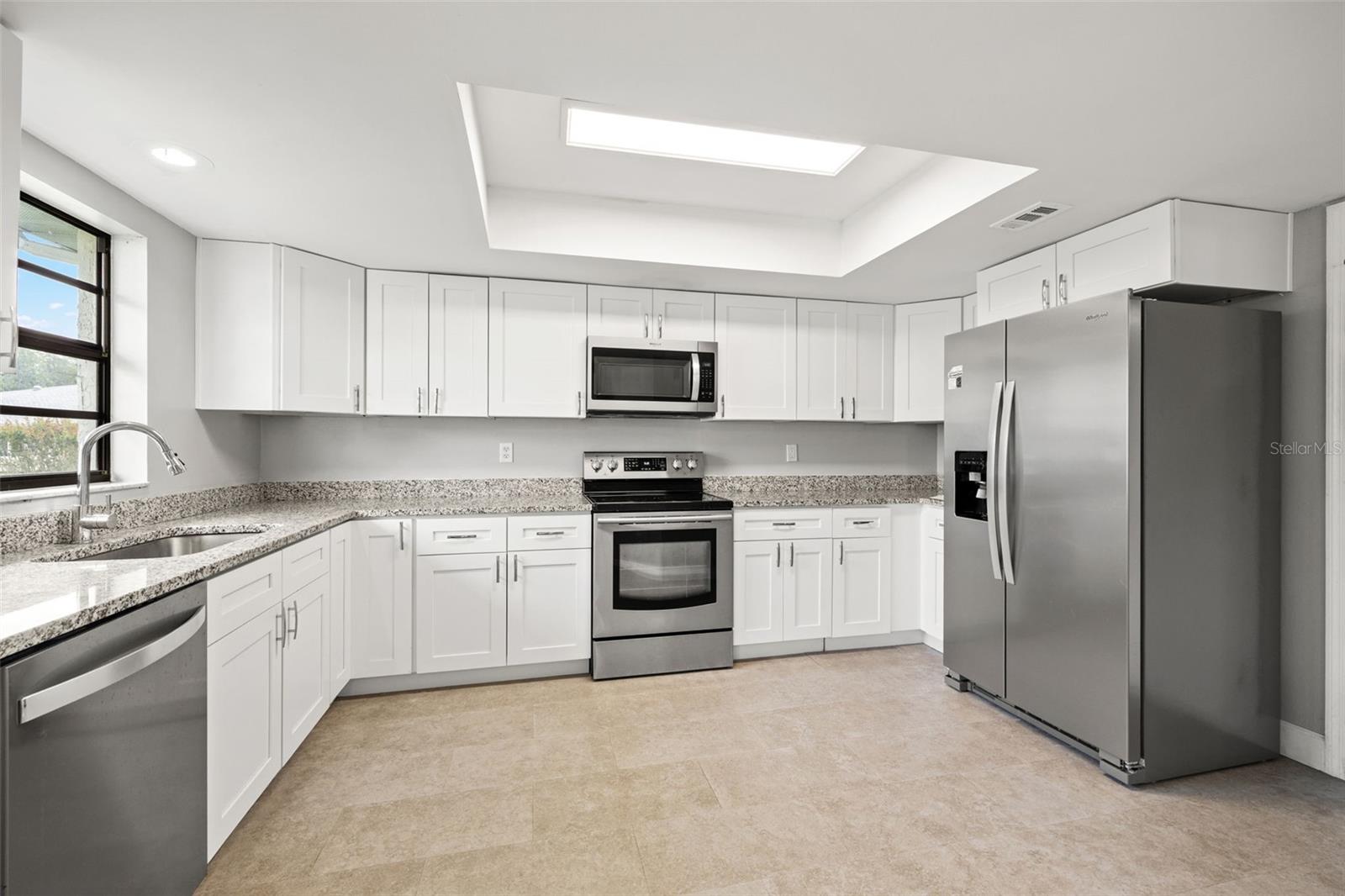 Image 18 of 41 For 2115 Halcyon Drive