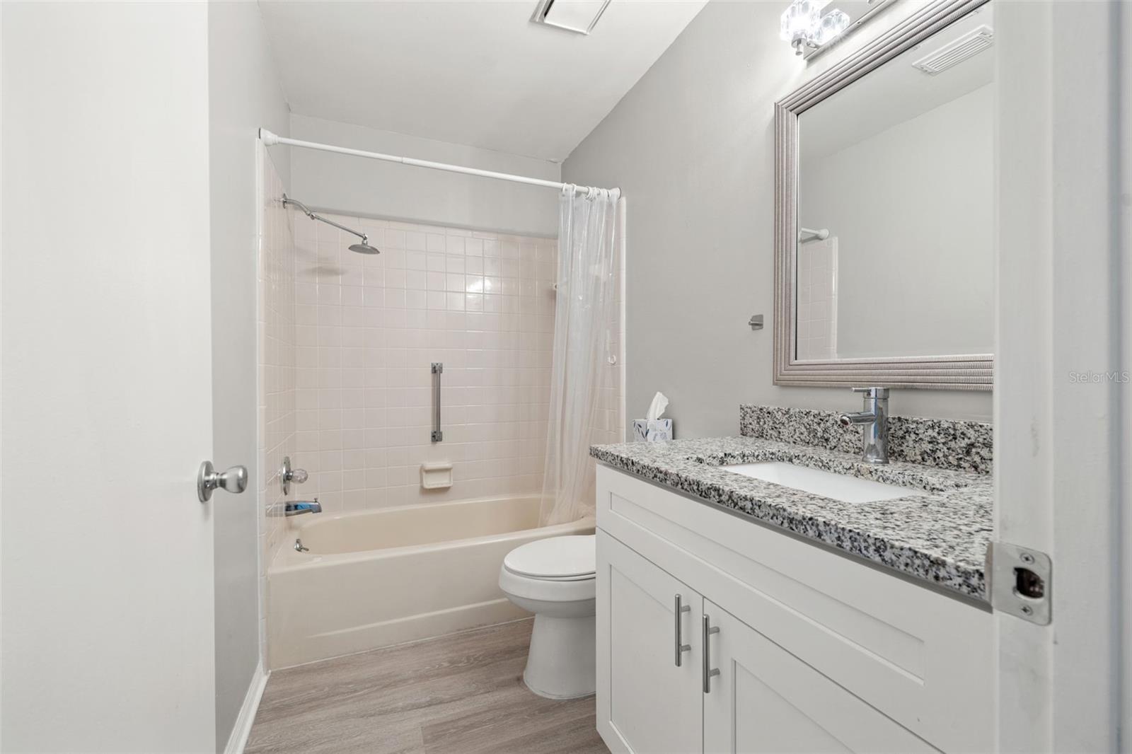 Image 7 of 41 For 2115 Halcyon Drive