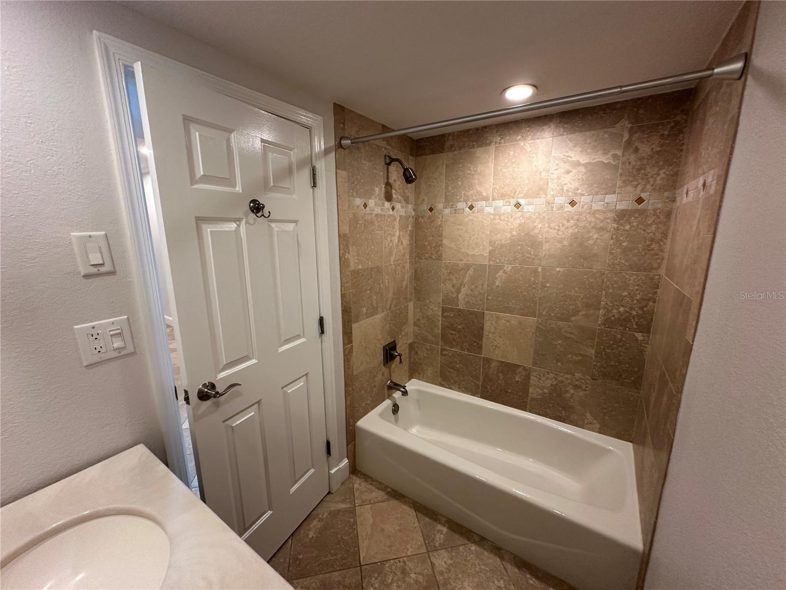 Image 12 of 19 For 36750 Us Highway 19 N 3-115