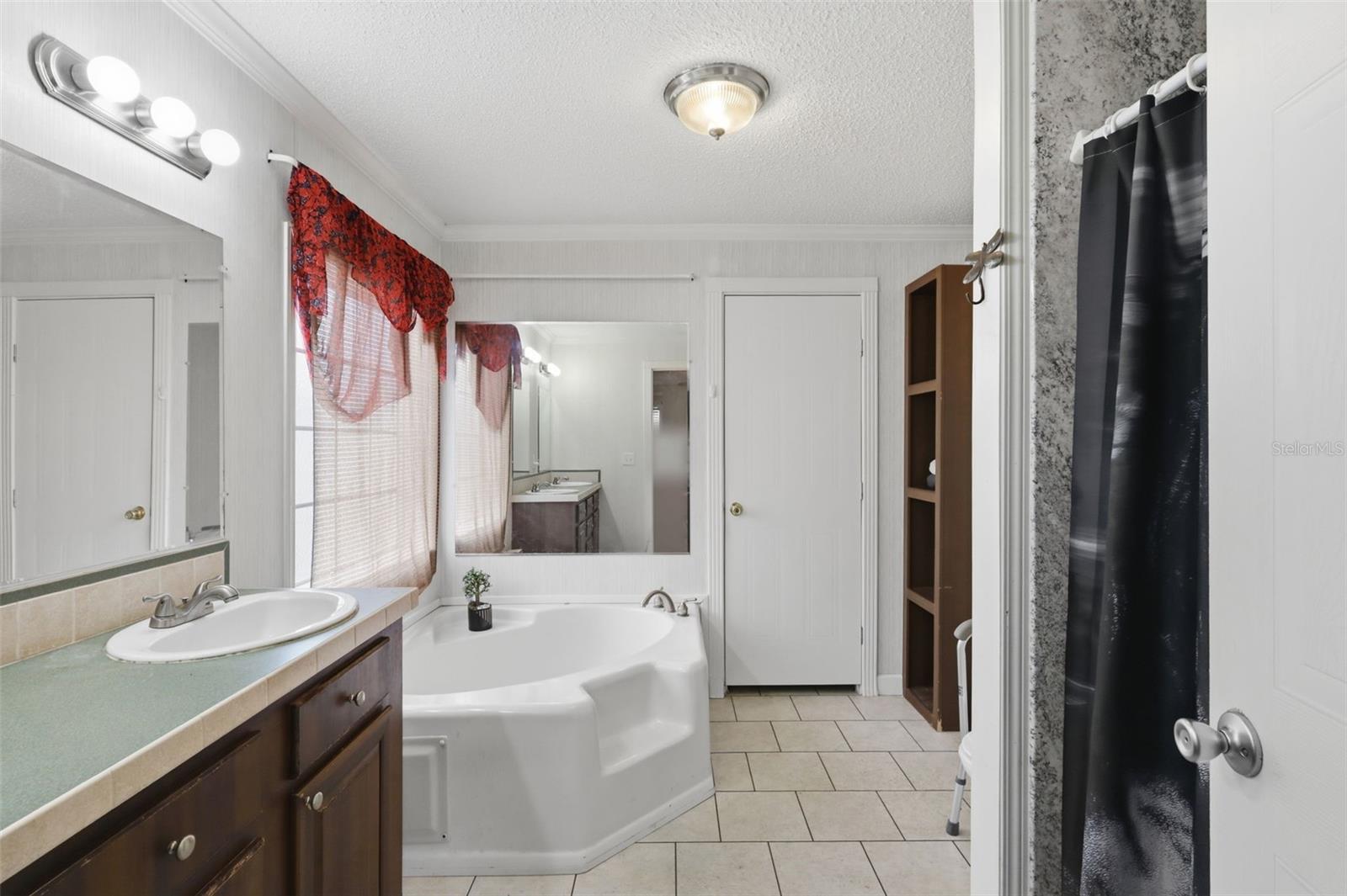 Image 16 of 38 For 8798 66th Avenue