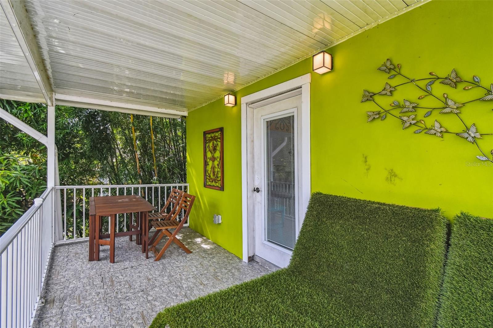 Listing photo id 9 for 3203 Yukon Street