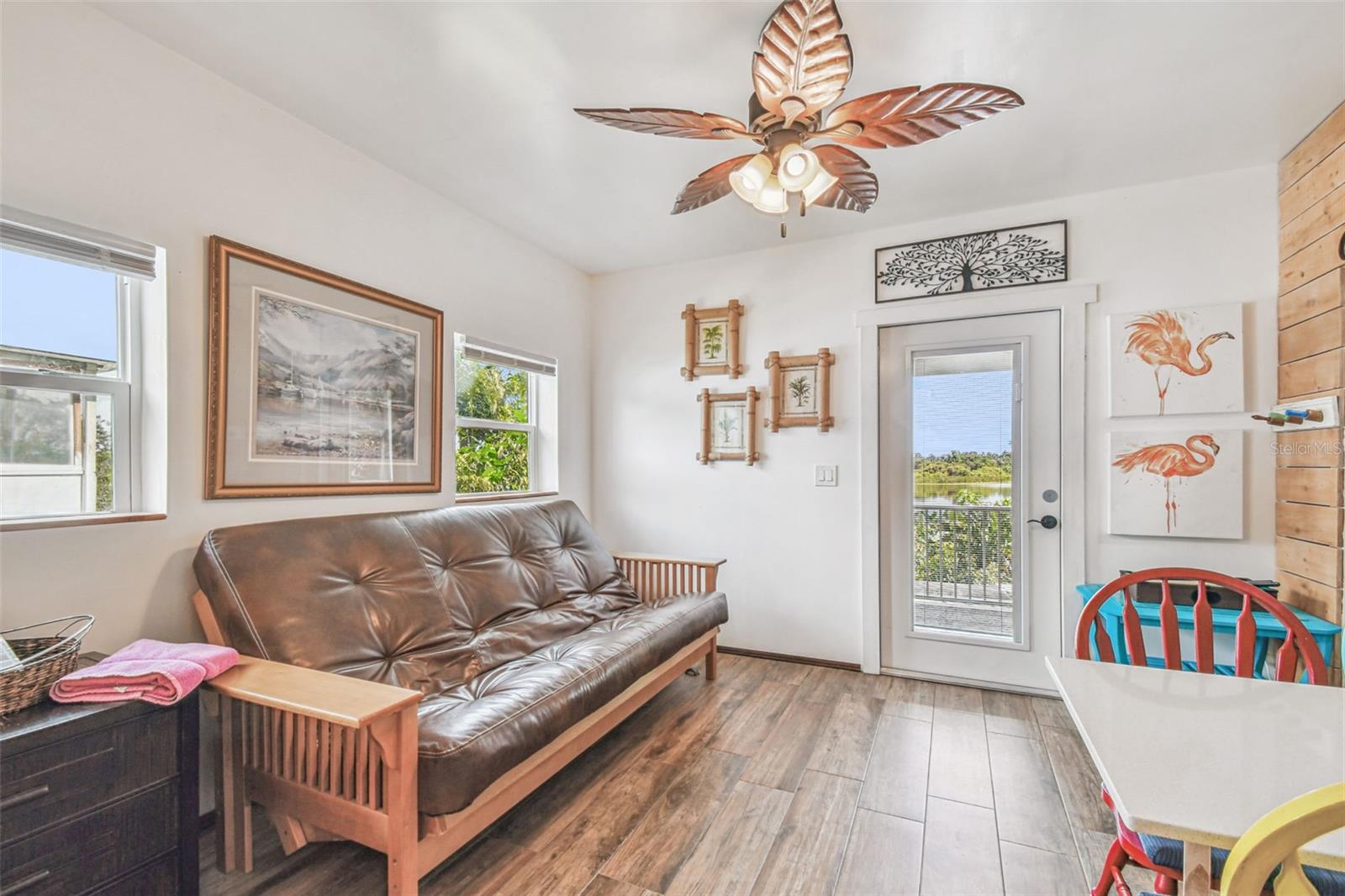 Listing photo id 21 for 3203 Yukon Street