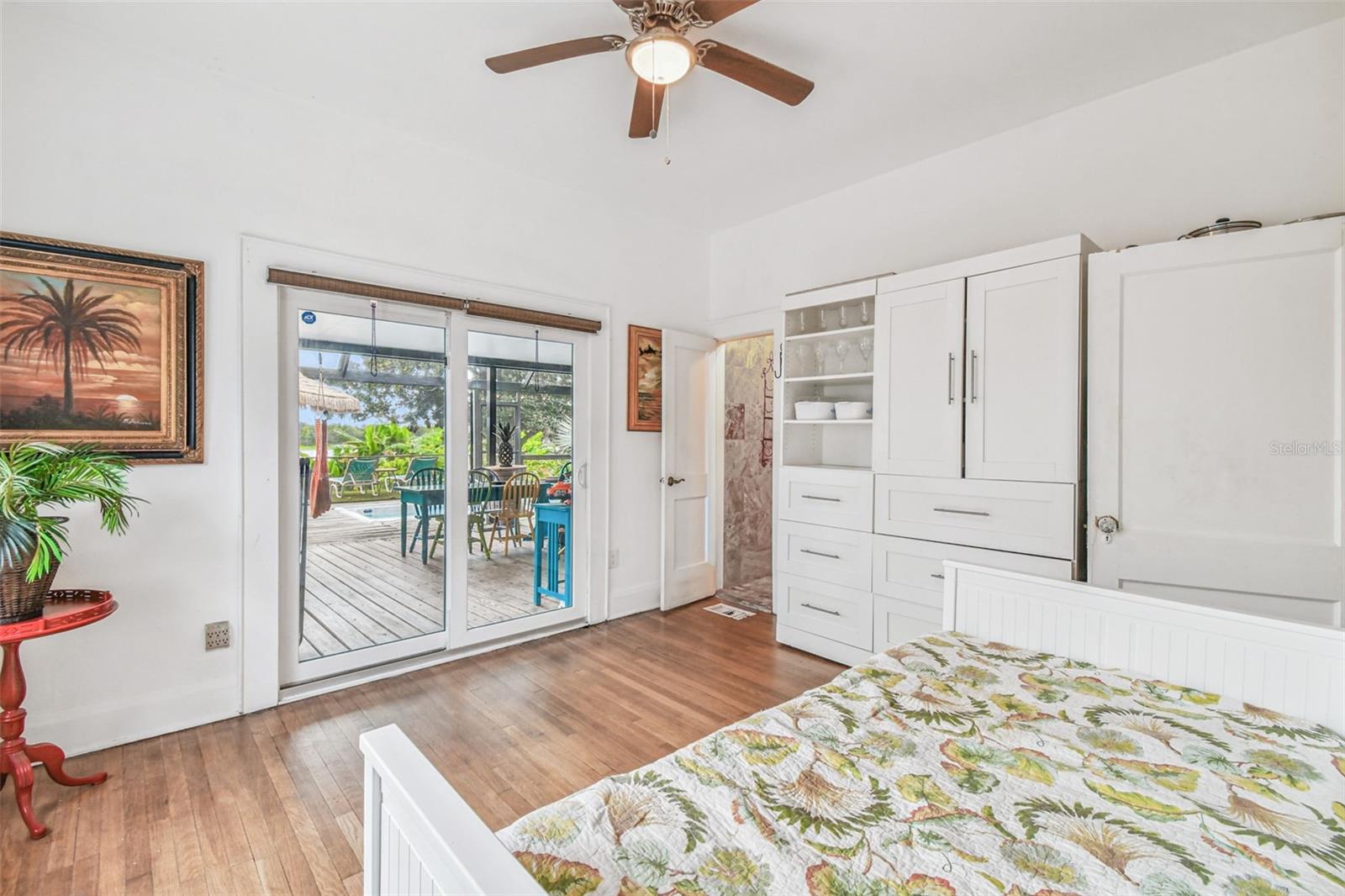 Listing photo id 42 for 3203 Yukon Street