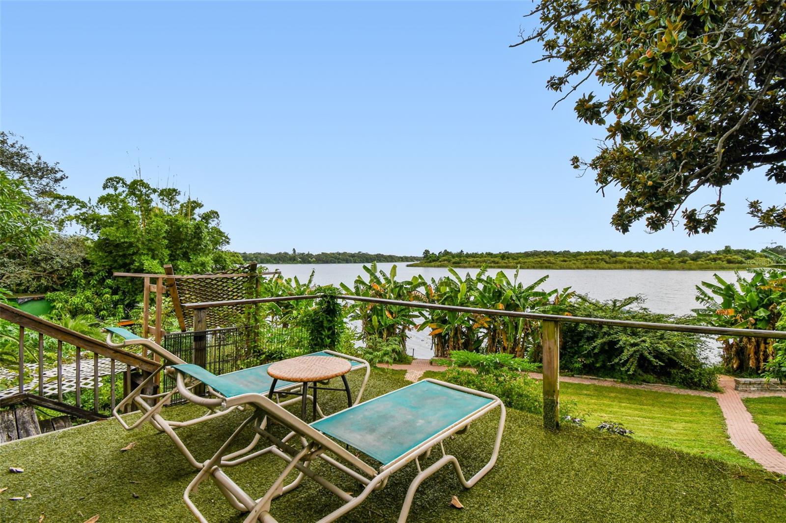 Listing photo id 52 for 3203 Yukon Street