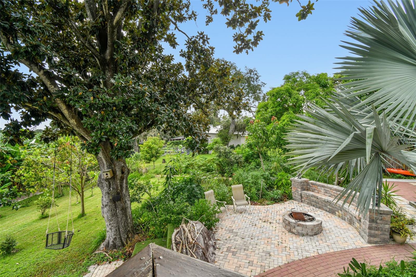 Listing photo id 54 for 3203 Yukon Street