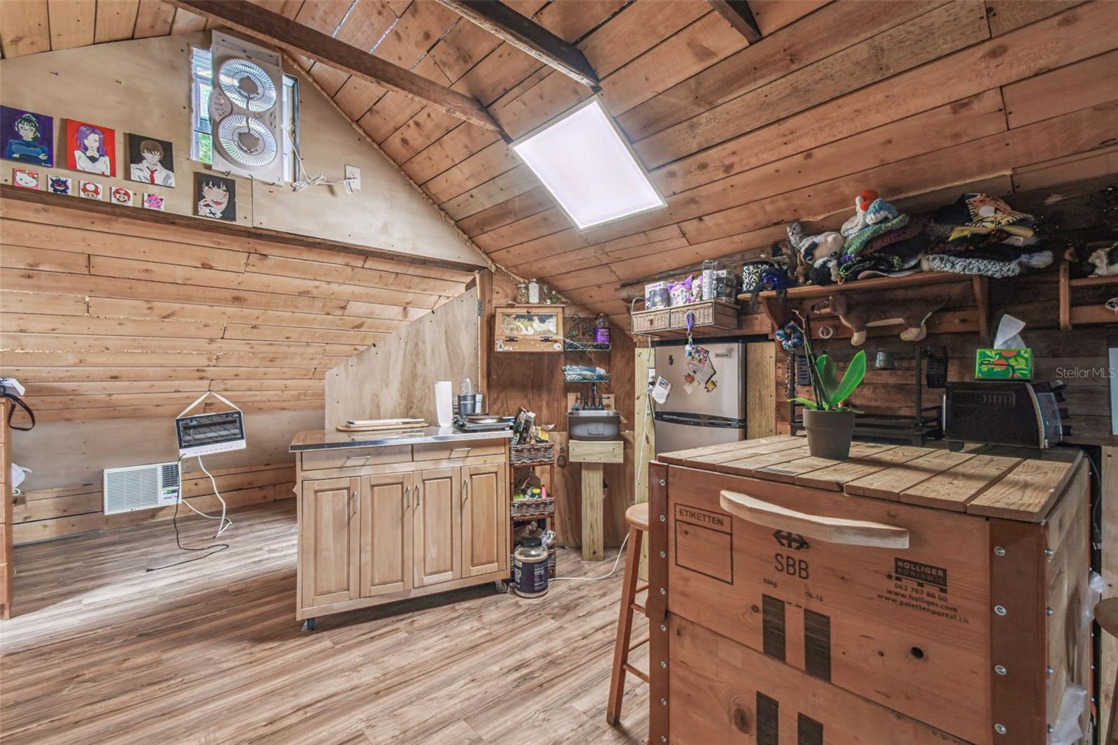 Listing photo id 58 for 3203 Yukon Street