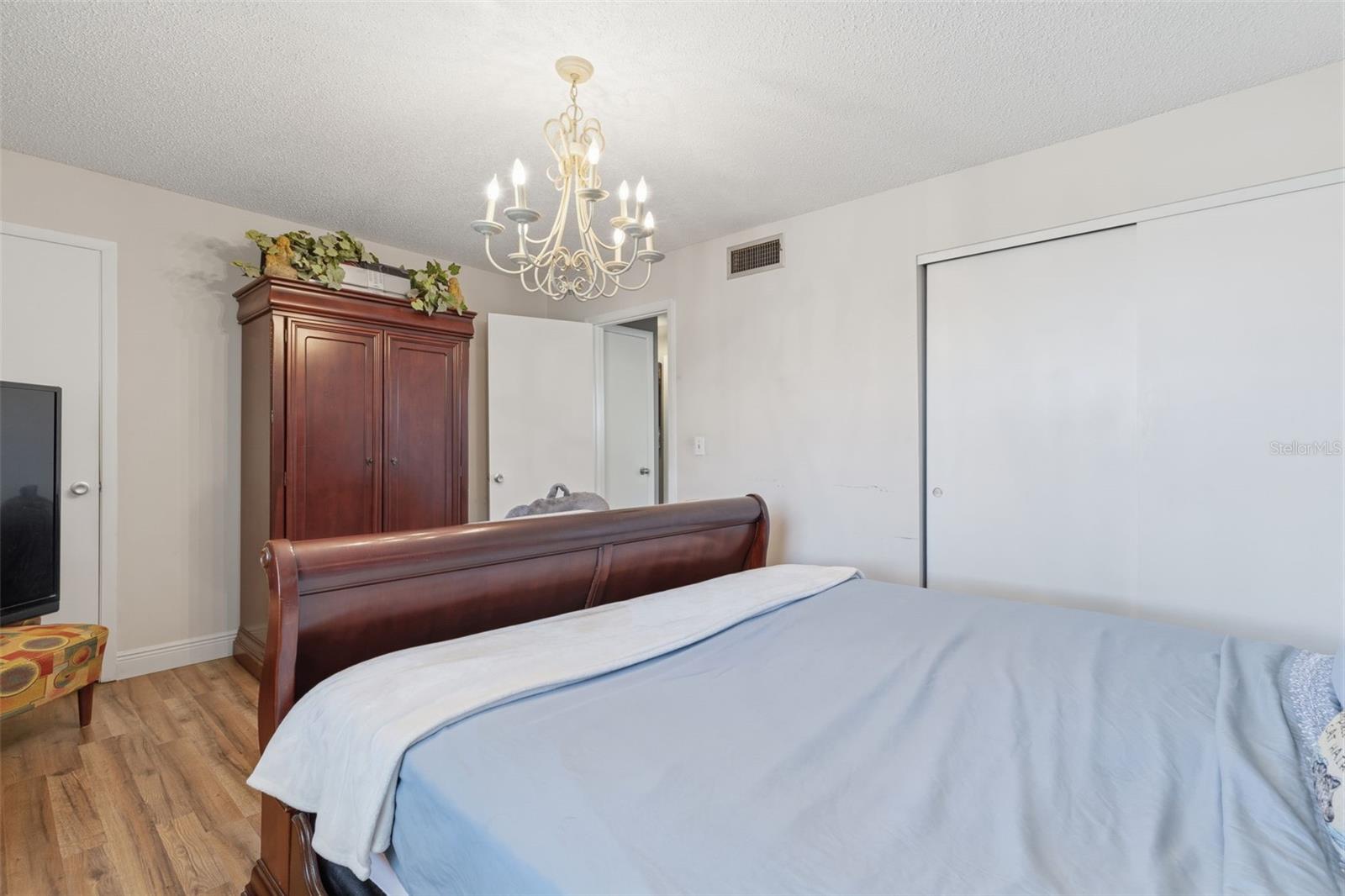 Image 15 of 34 For 7103 Coronado Court