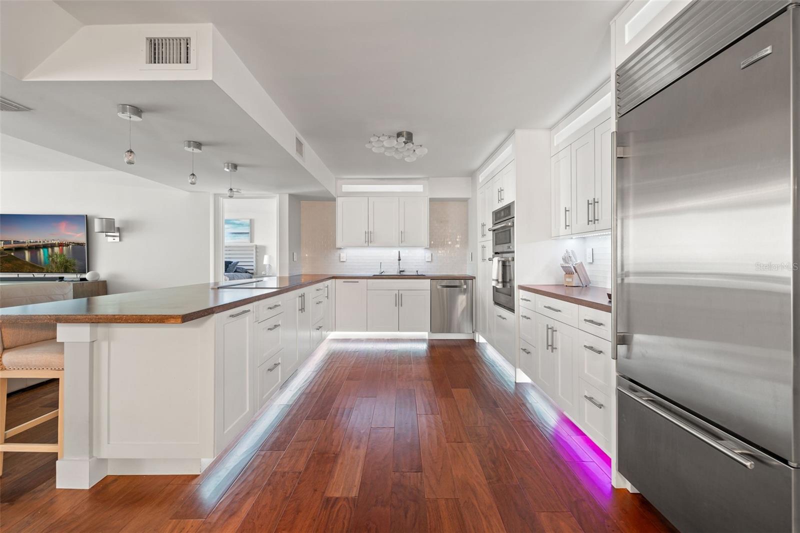 Image 13 of 40 For 500 Treasure Island Causeway 308