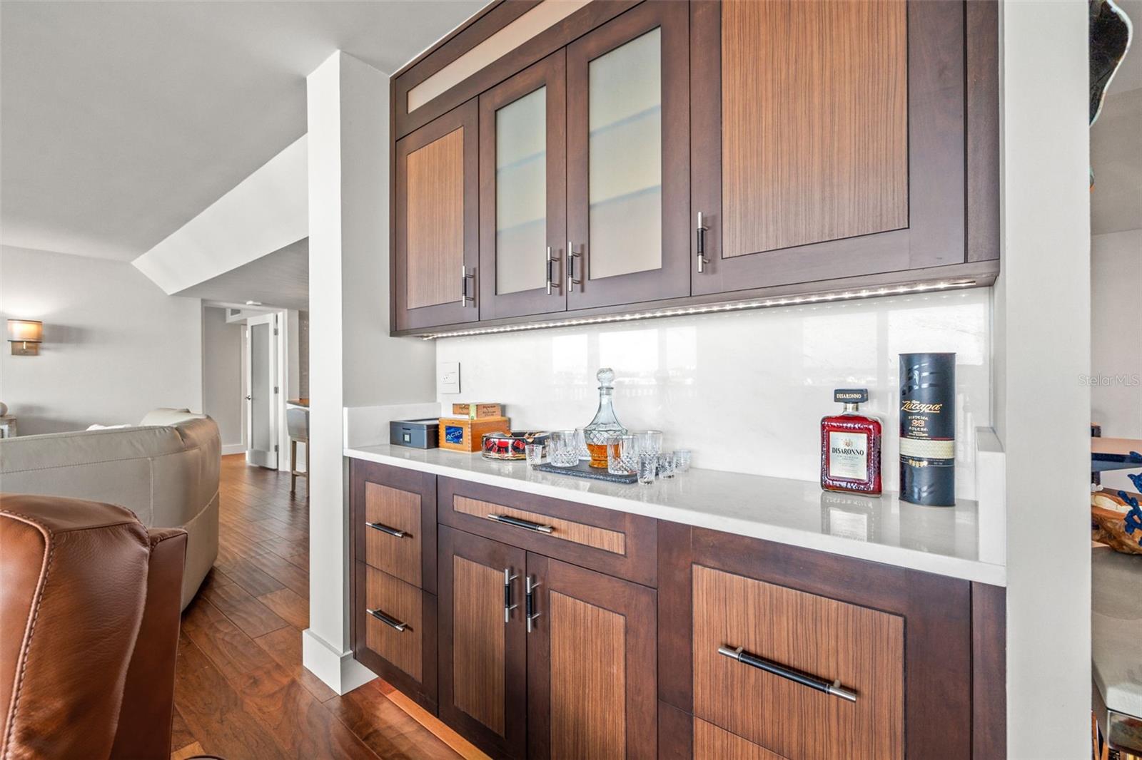 Image 23 of 40 For 500 Treasure Island Causeway 308