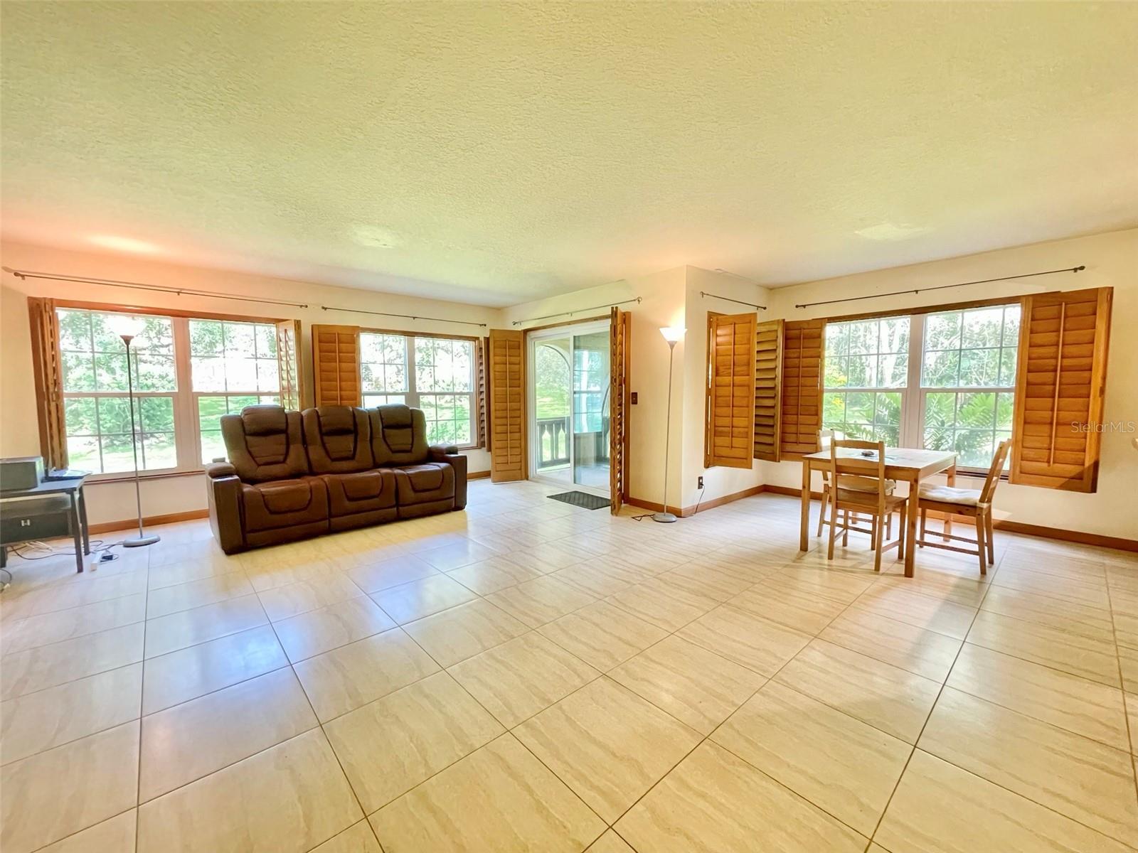 Image 5 of 23 For 420 Bayshore Boulevard 102